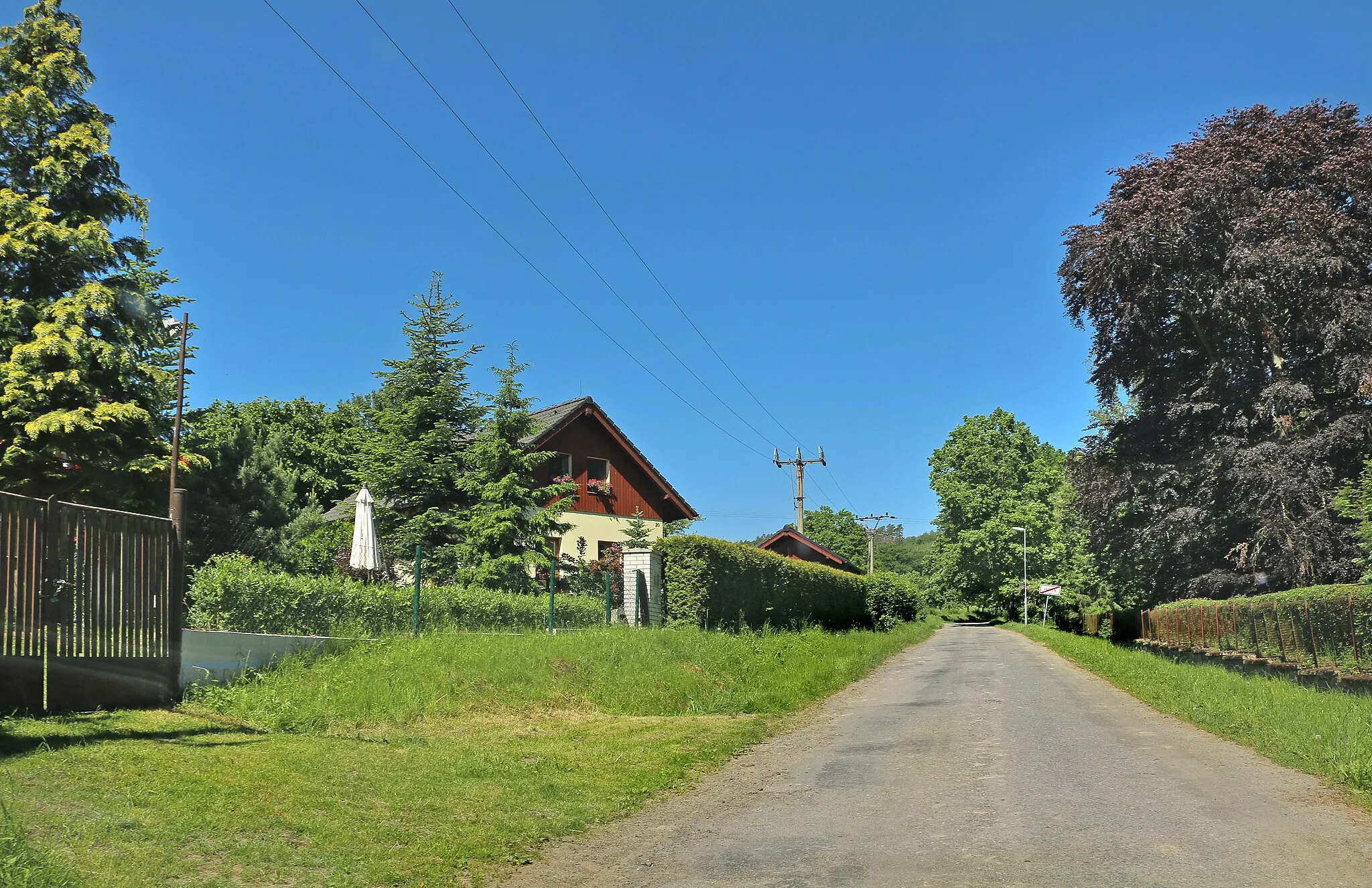 Photo showing: Hněvšín, part of Chotilsko, Czech Republic.