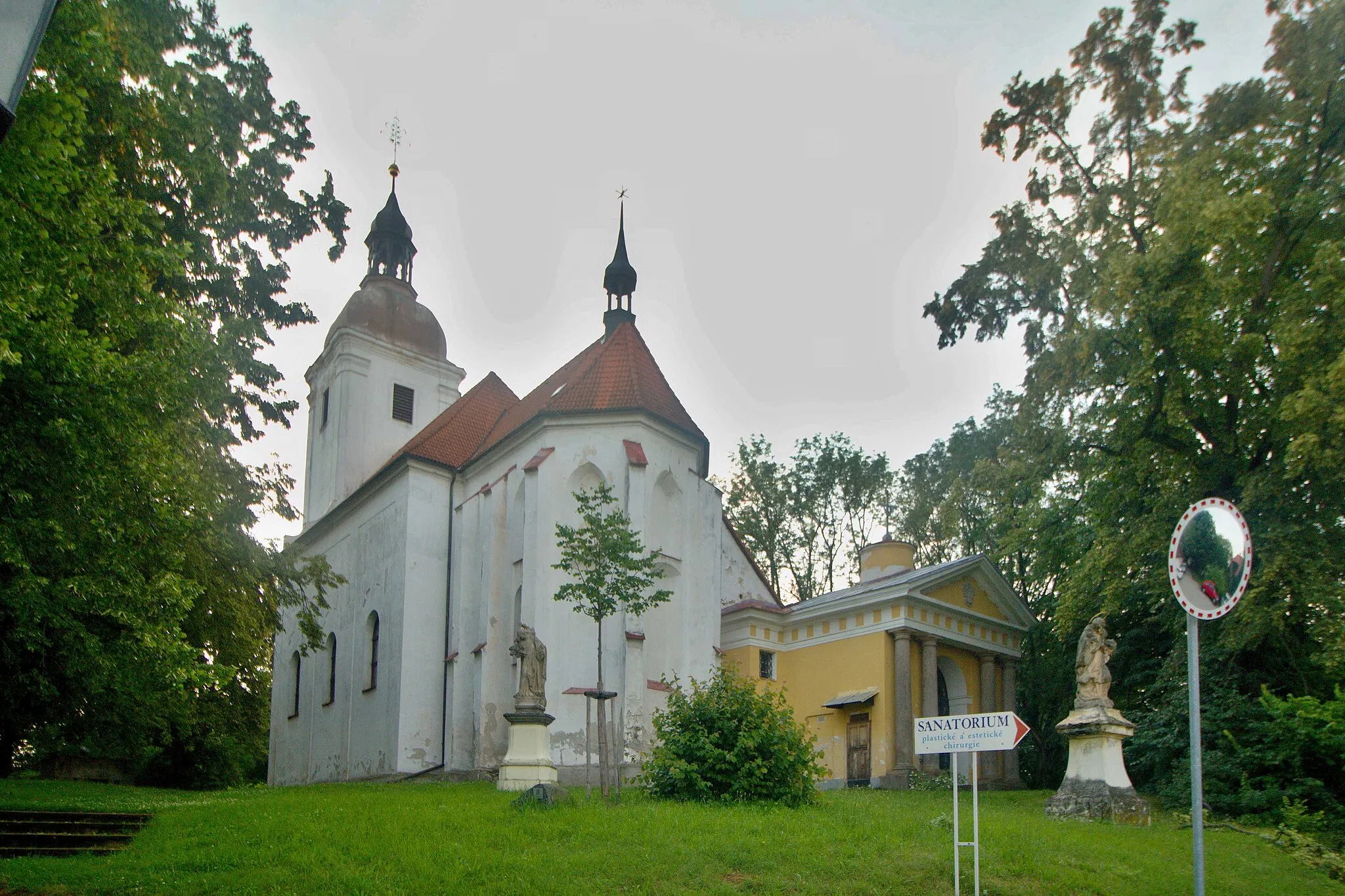 Photo showing: Chotoviny, okres Tábor, kostel sv. Petra a Pavla