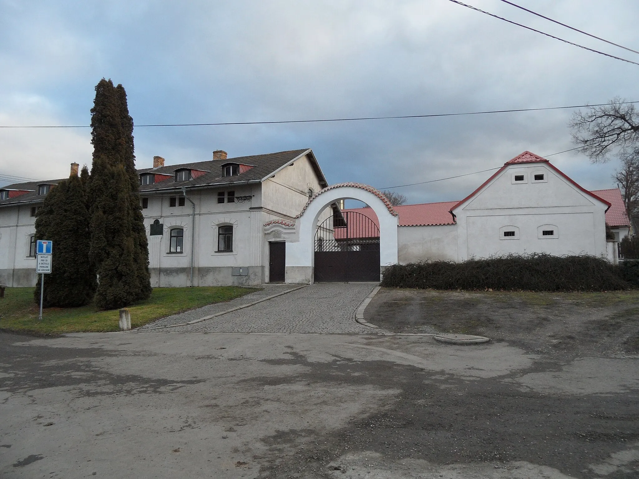 Photo showing: Kutlíře (Křečhoř) A. Farm No. 7, Birthplace of Jan Antonín Prokůpek, Kolín District, the Czech Republic.