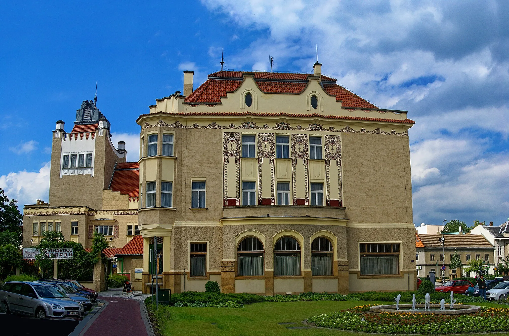 Photo showing: Prostějov - Hlavákovo náměstí - Národní dům 1907 Jan Kotěra