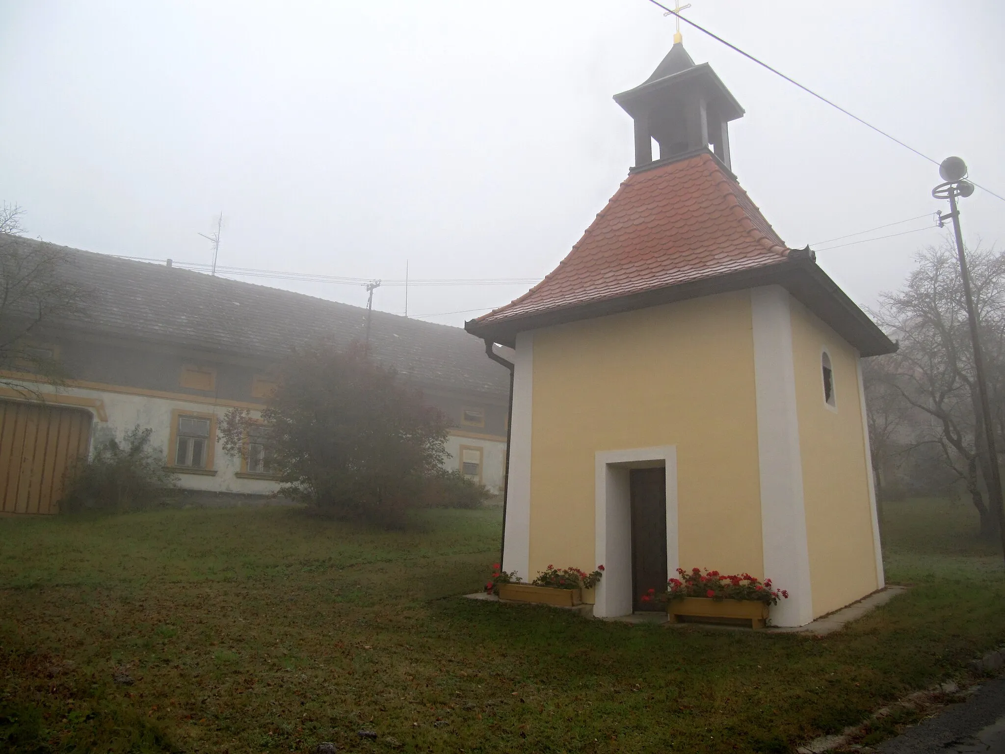 Photo showing: Sulimov in Kroměříž District, Czech Republic. Belfry on the common.