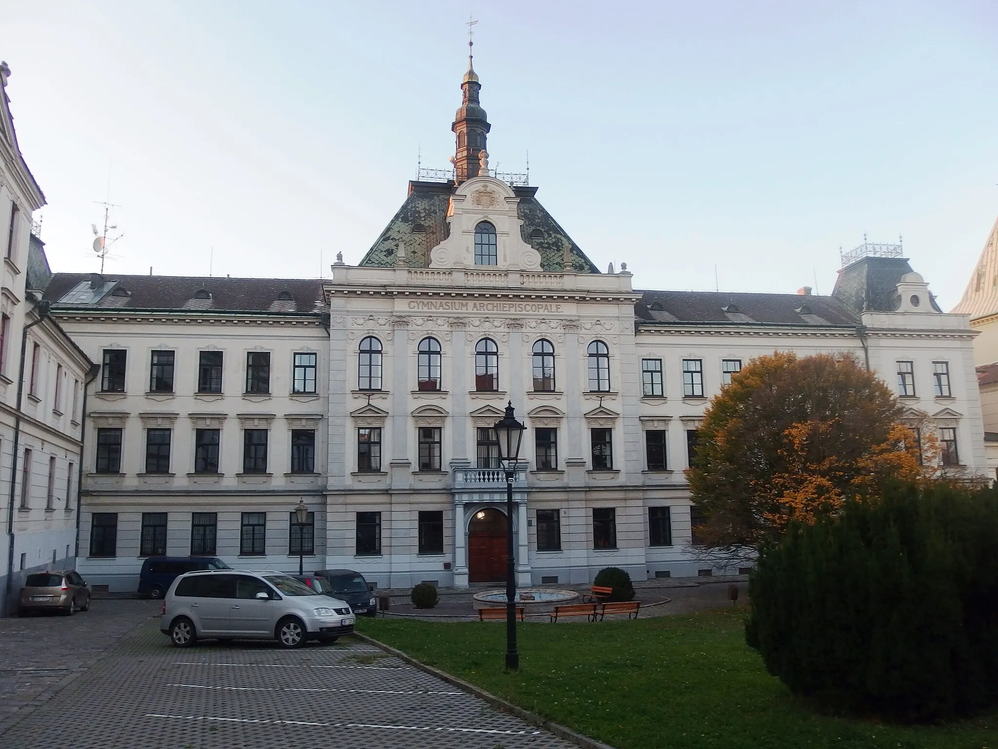 Photo showing: Arcibiskupské gymnázium v Kroměříži