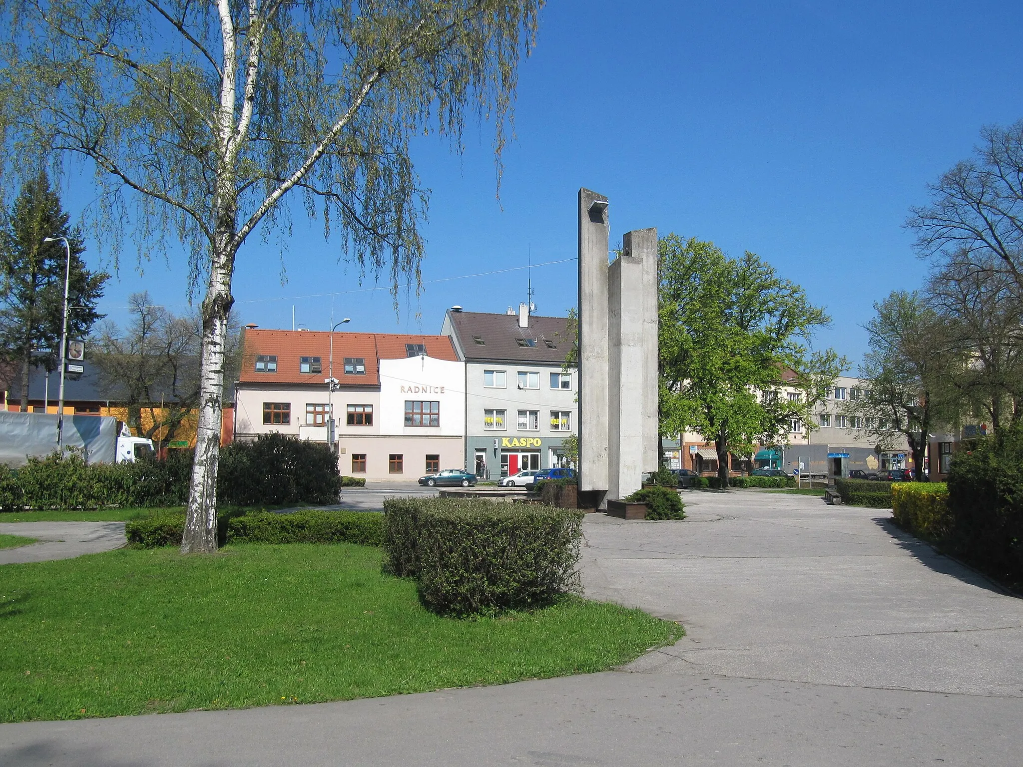 Photo showing: Hulín in Kroměříž District, Czech Republic. Square Námestí Míru.
