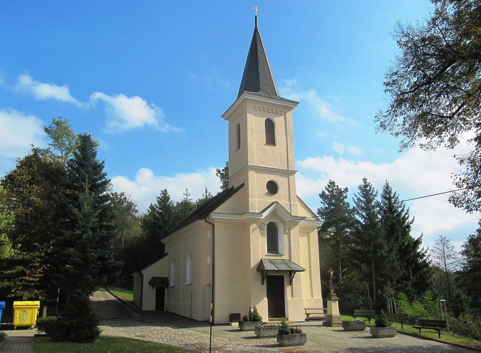 Photo showing: Částkov in Uherské Hradiště District, Czech Republic. Chapel of Our Lady of Lourdes.