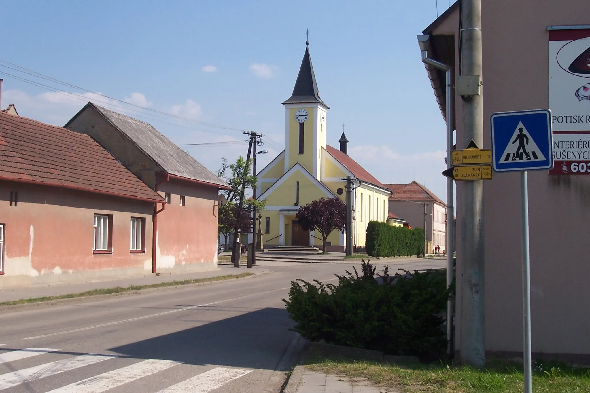 Photo showing: Topolná in Uherské Hradiště District, Czech Republic. Church from 1940.