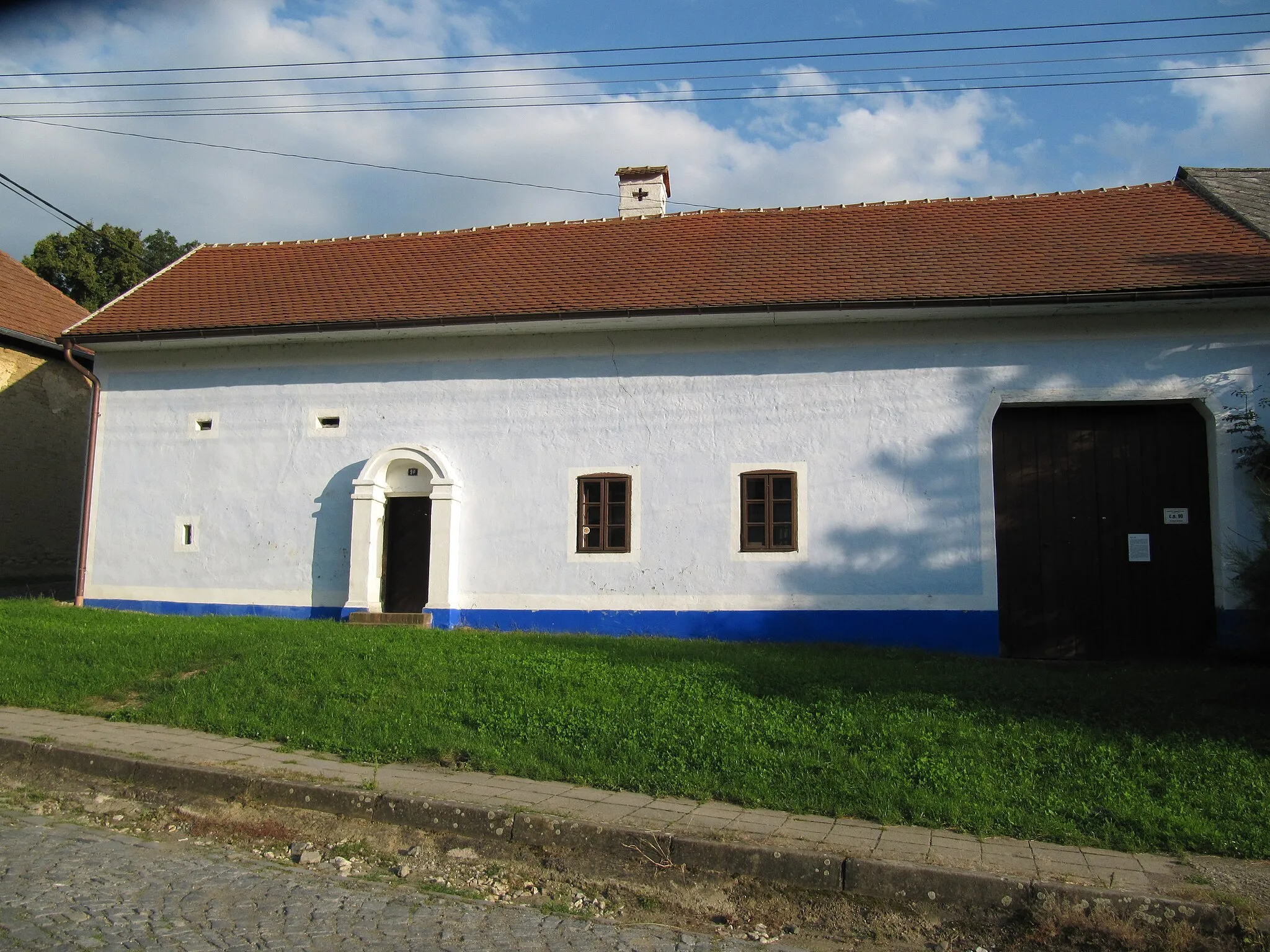 Photo showing: Topolná in Uherské Hradiště District, Czech Republic. Listed house Nr. 90.