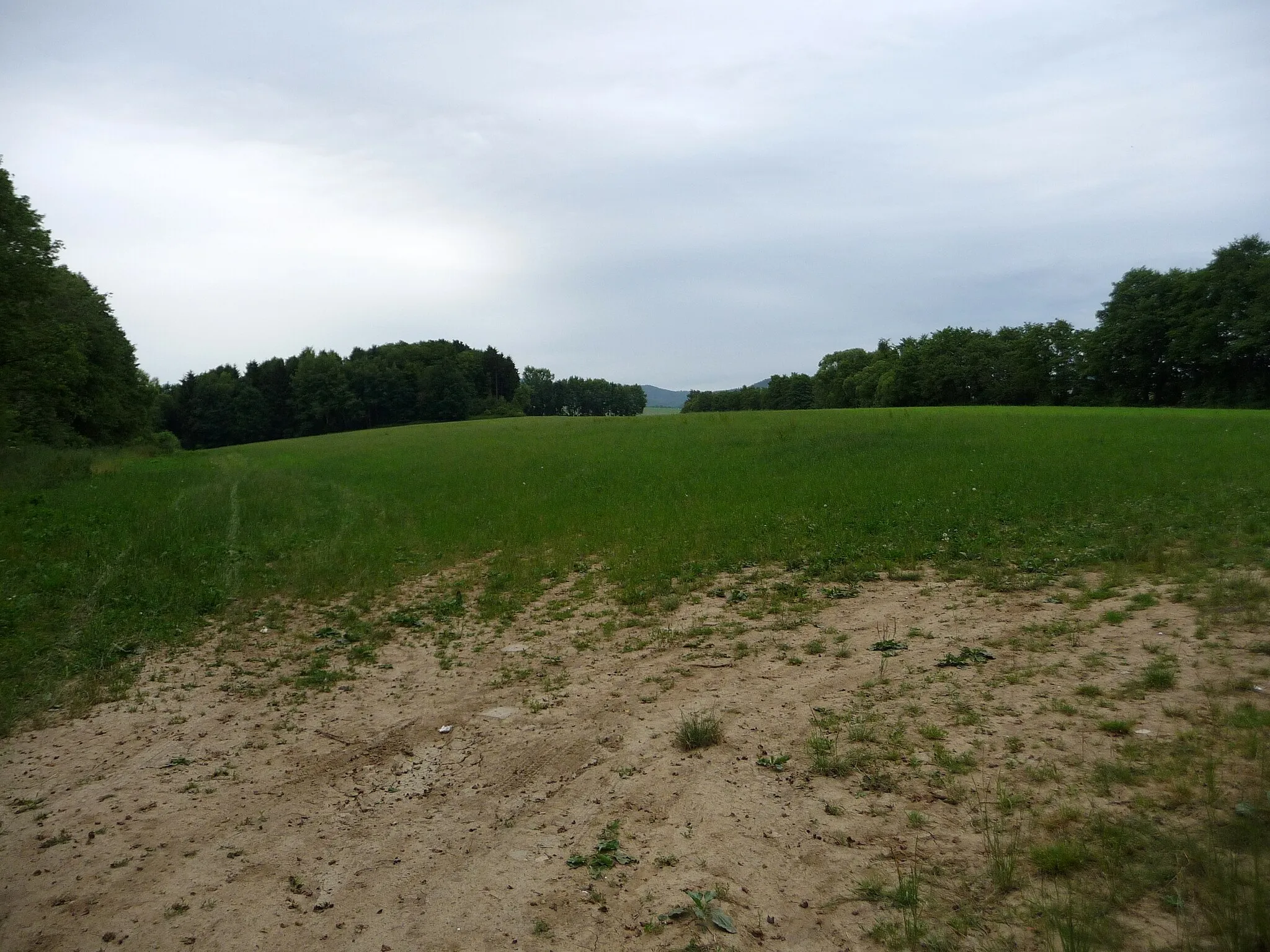 Photo showing: Field under Zoo Lešná the direction of Fryšták, look to Lukov