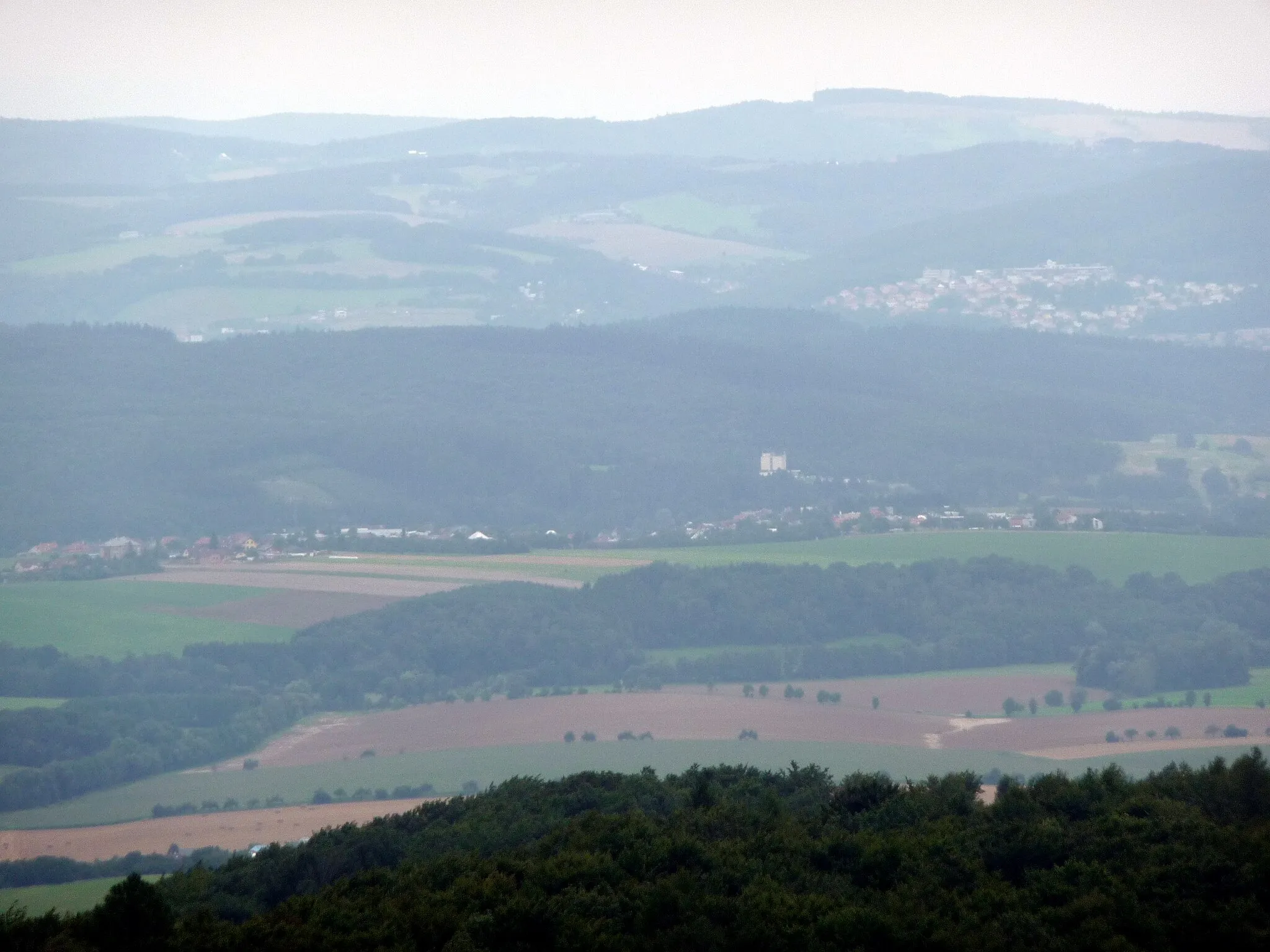 Photo showing: Kostelec from Ondřejovsko