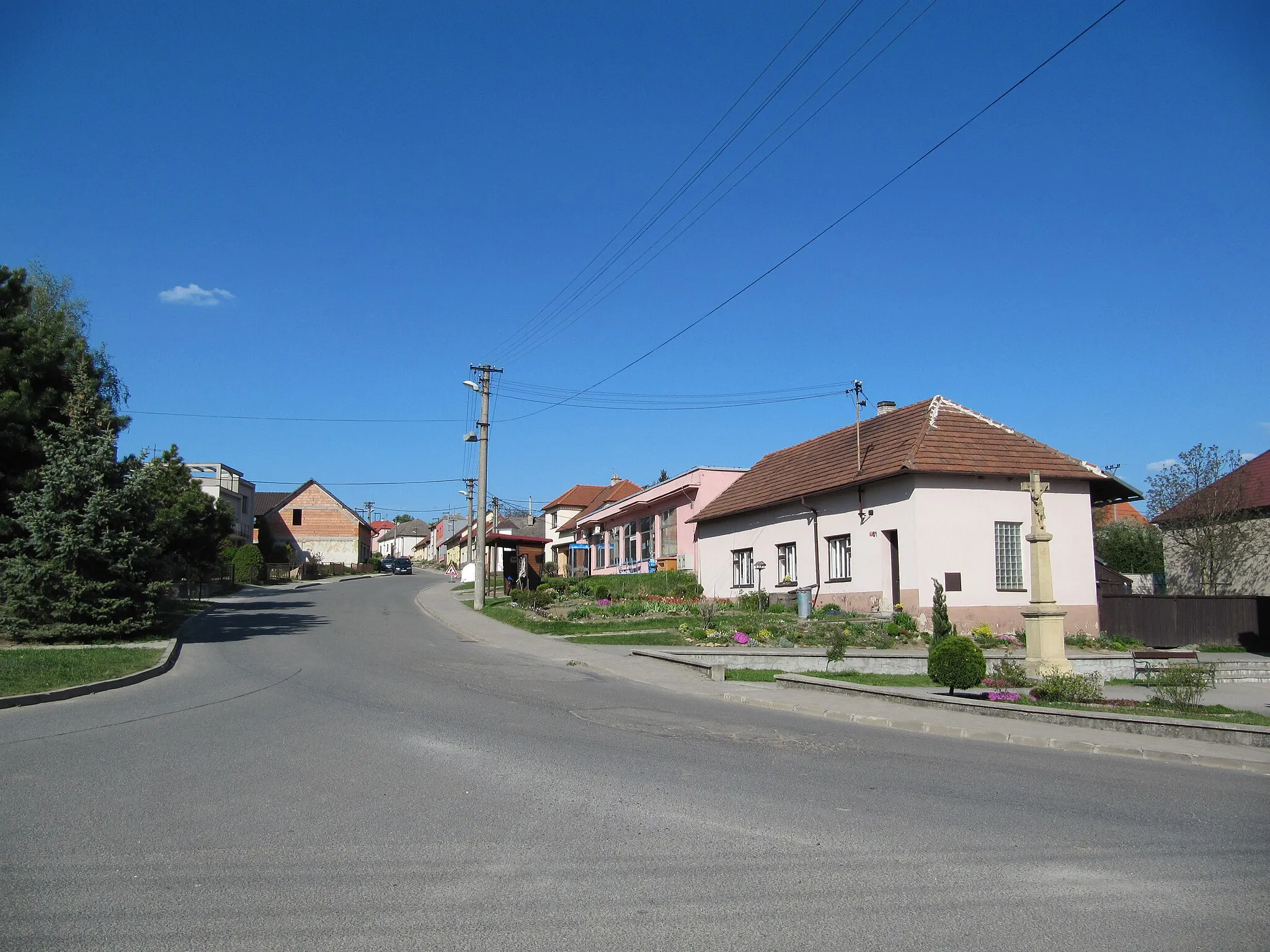 Photo showing: Lhota in Zlín District, Czech Republic. Common.