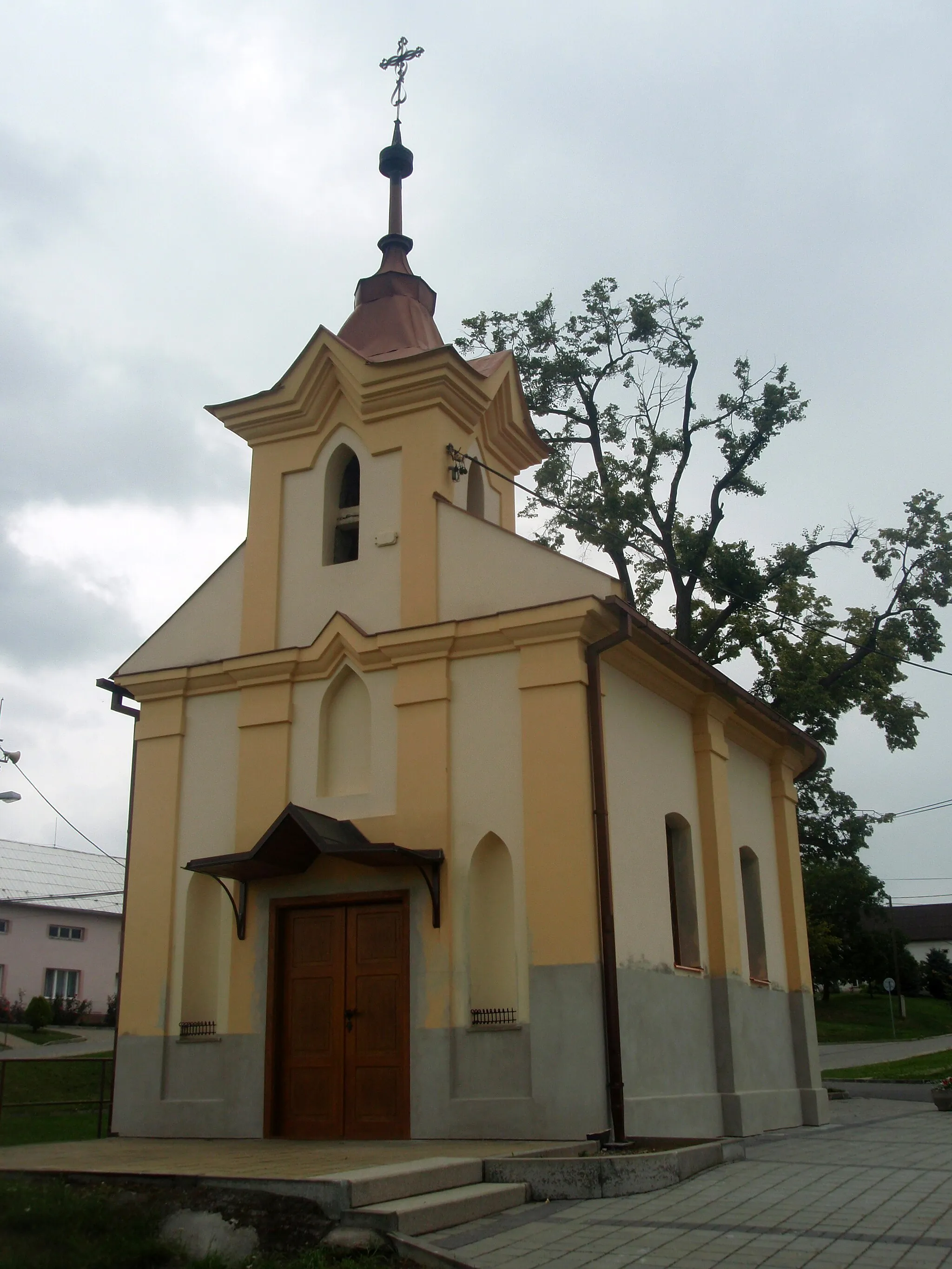 Photo showing: Kaple Navštívení Panny Marie na Hostišové