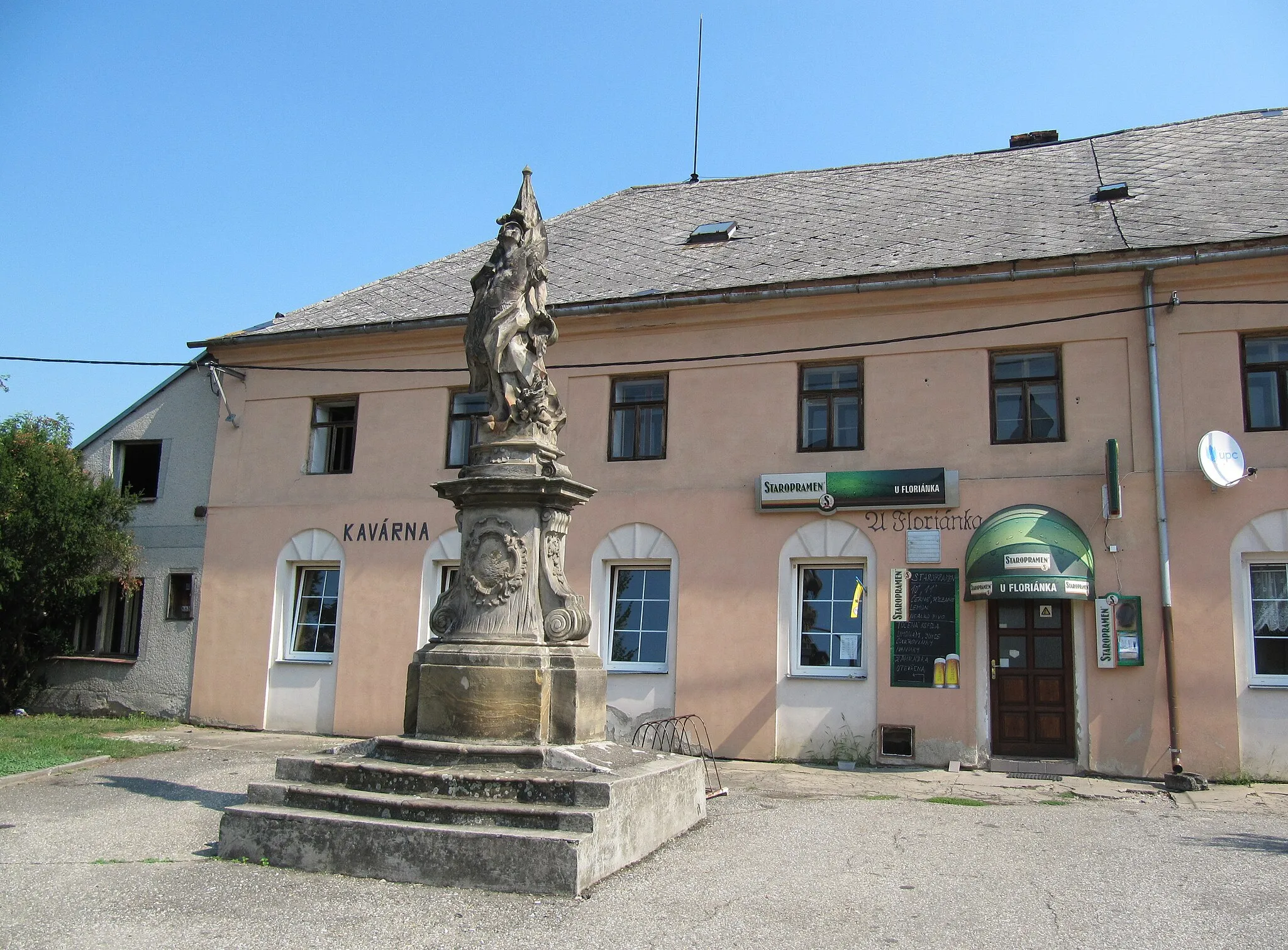 Photo showing: Náklo in Olomouc District, Czech Republic. Statue of Saint Florian.
