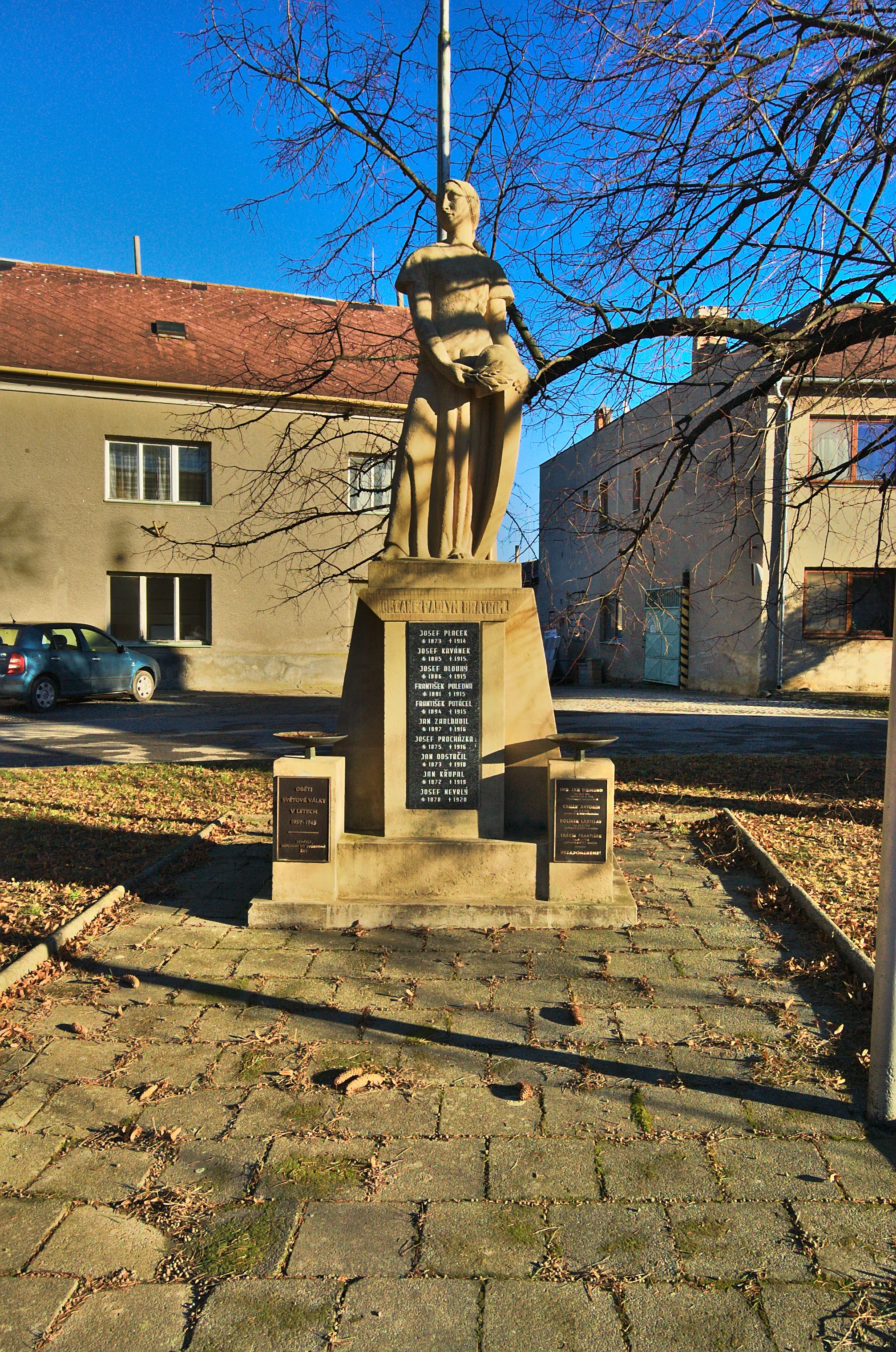 Photo showing: Památník obětem světových válek, Lutín, okres Olomouc