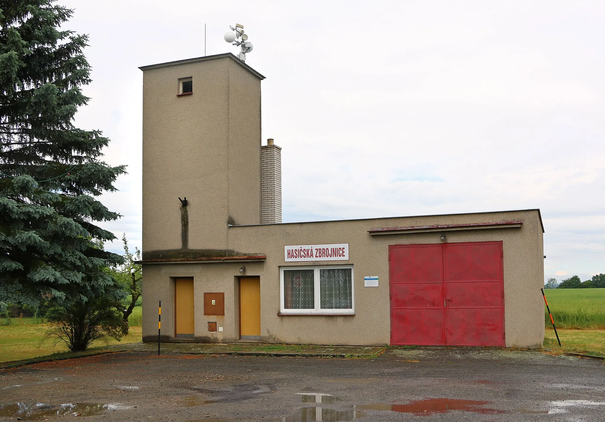 Photo showing: Fire house in Březové, part of Litovel, Czech Republic.