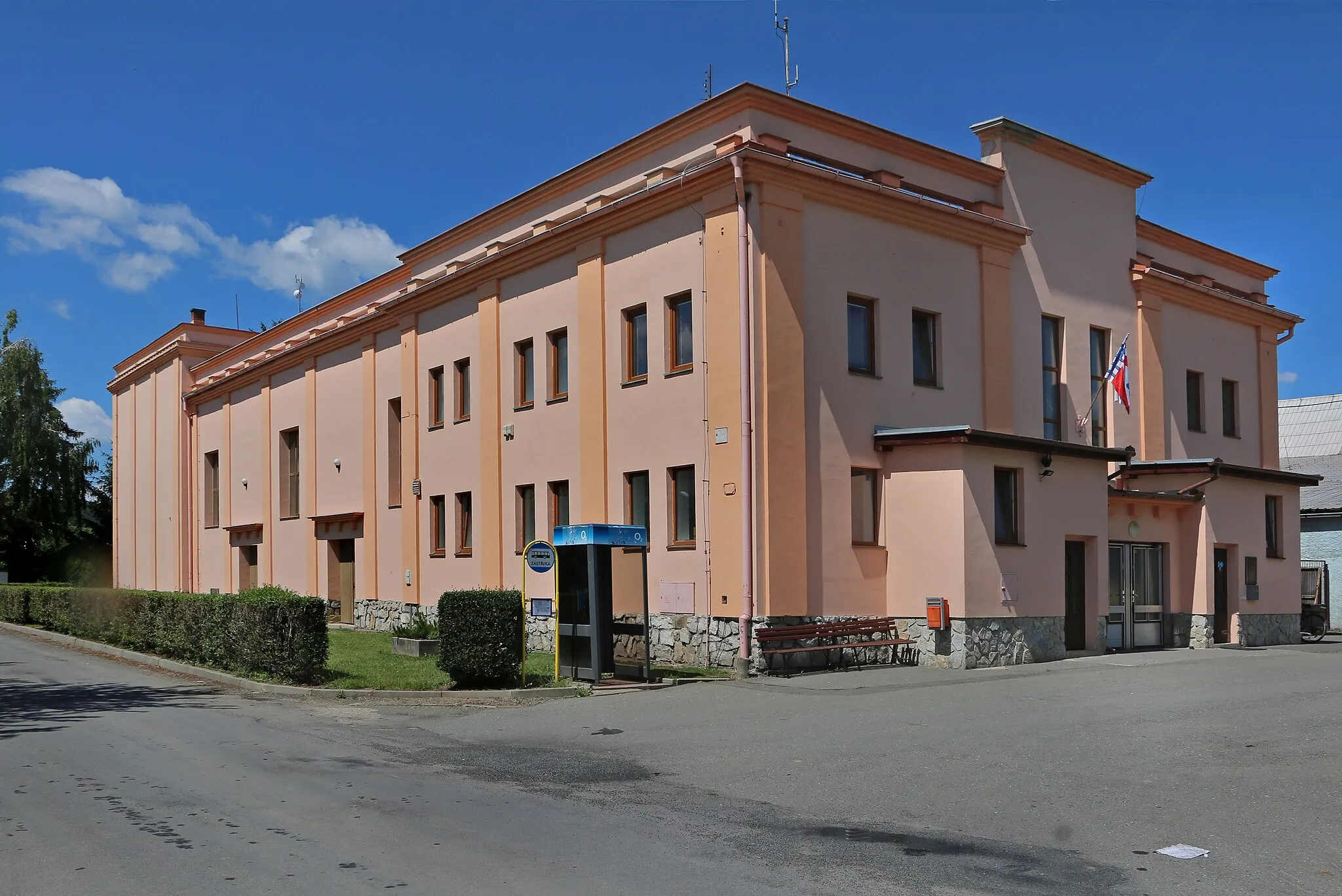 Photo showing: Municipal office in Haňovice, Czech Republic.