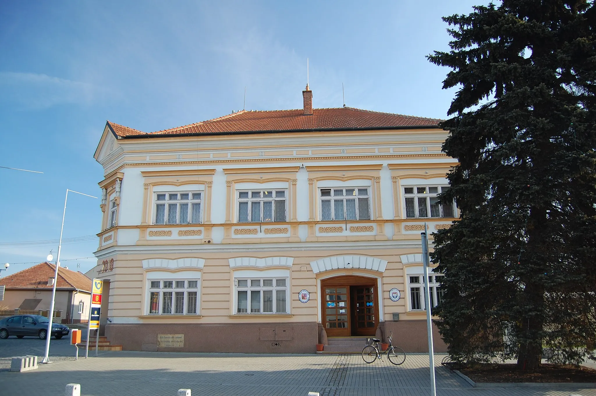 Photo showing: Obecní úřad, Masarykovo náměstí 41, Kralice na Hané, okres Prostějov