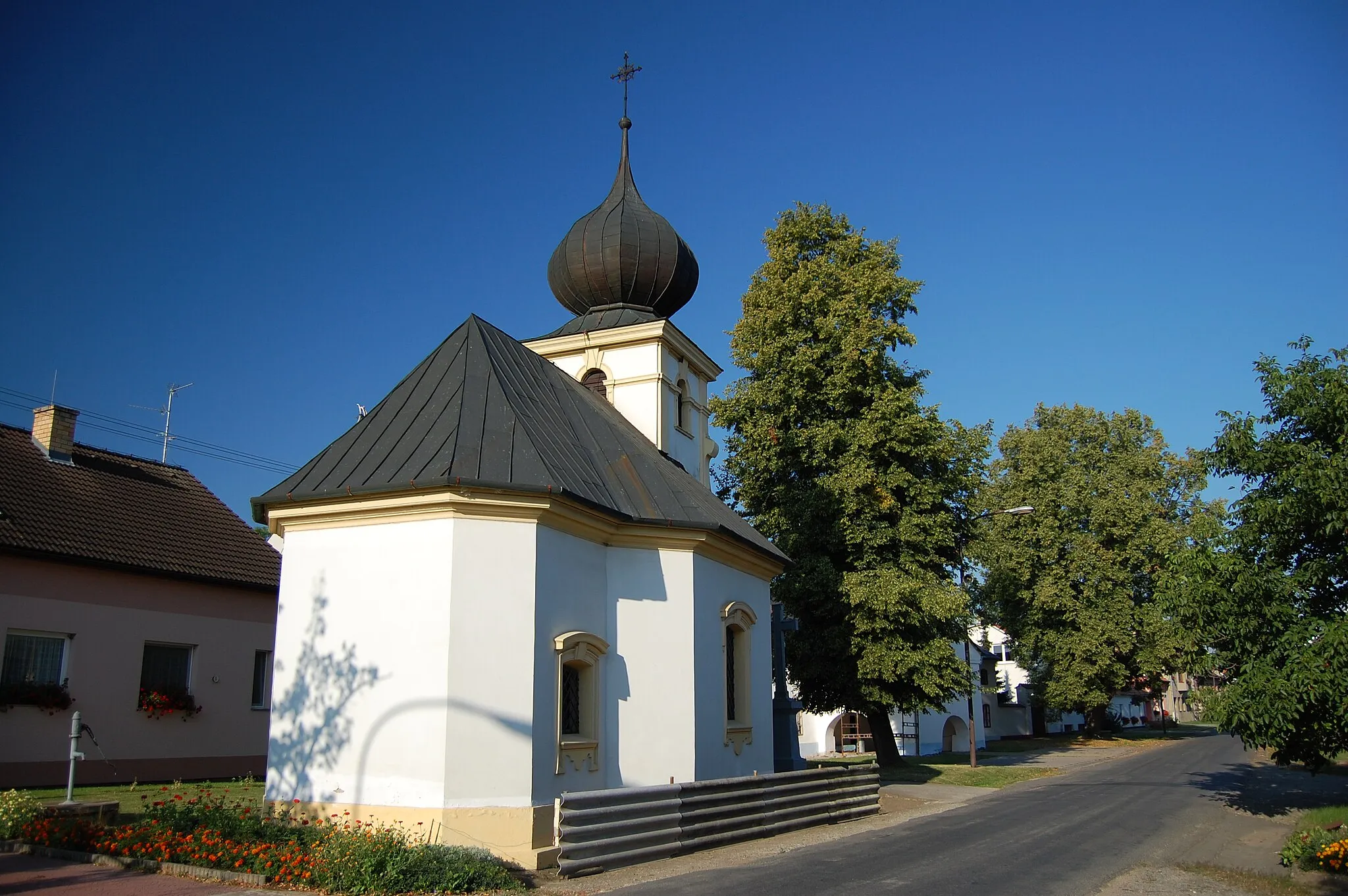 Photo showing: Kaple na návsi v Bílovicích, Bílovice-Lutotín, okres Prostějov