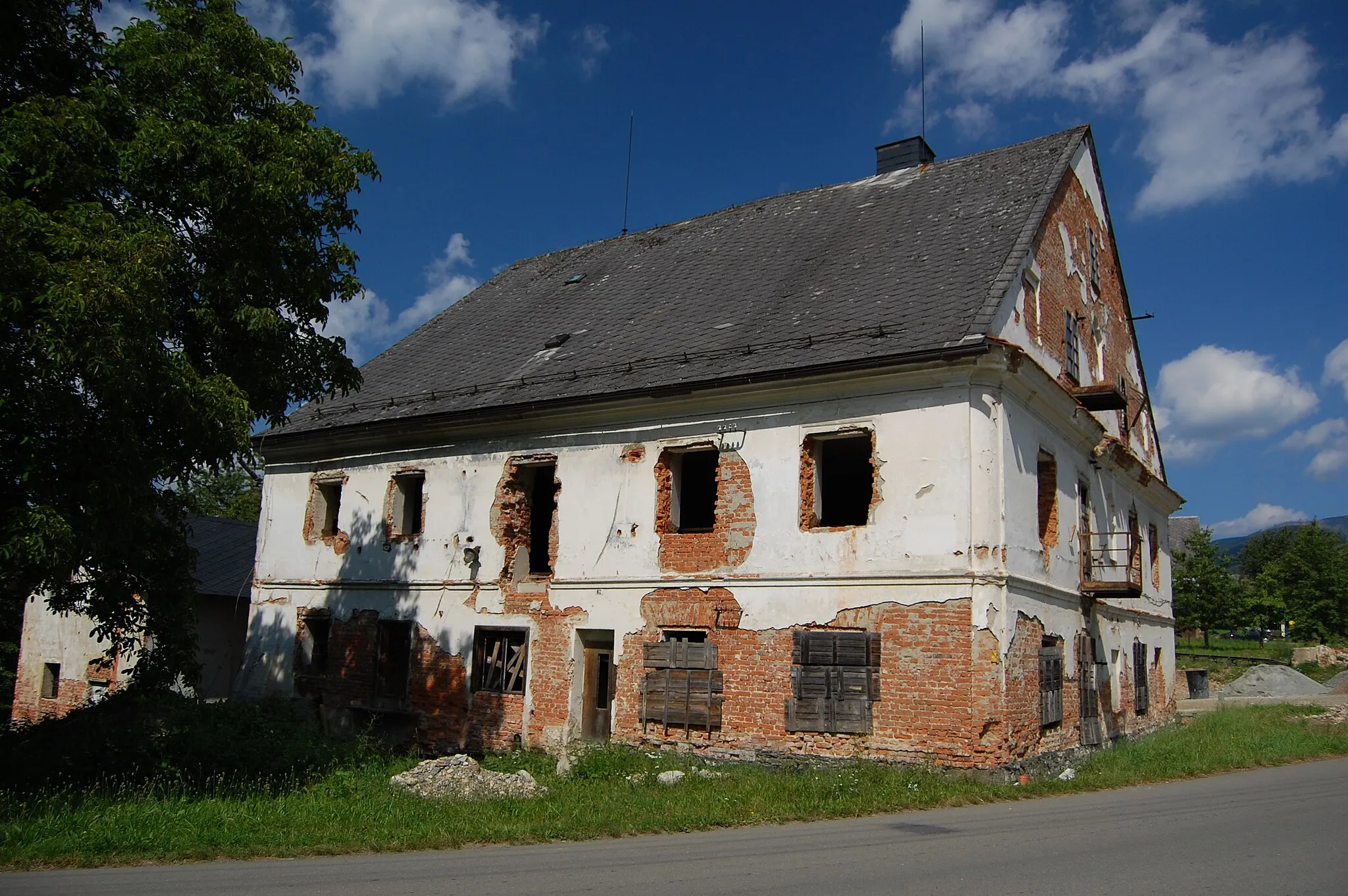 Photo showing: Bývalý mlýn v Maršíkově, Velké Losiny, okres Šumperk