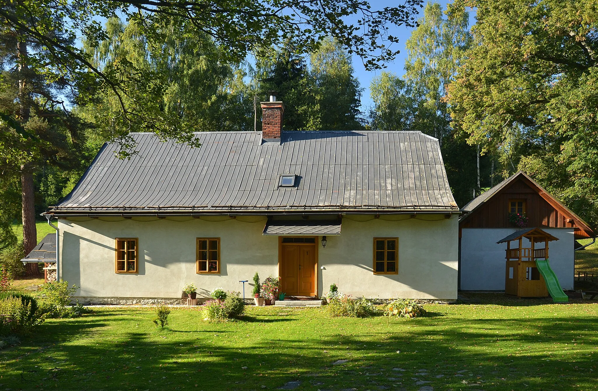 Photo showing: Karlov pod Pradědem (Karlsdorf), Czech Republic - old house