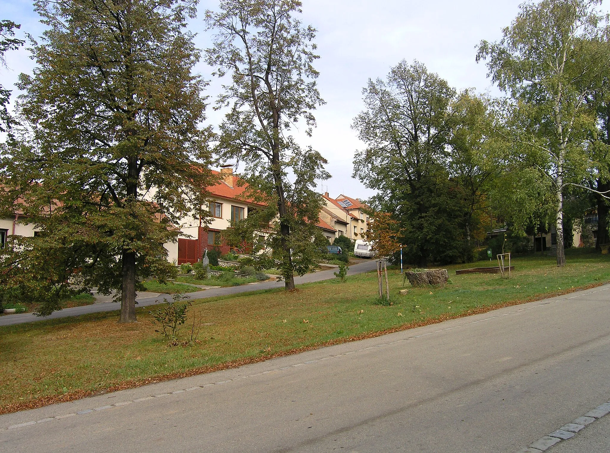 Photo showing: Middle part of Kobylí village, Czech Republic