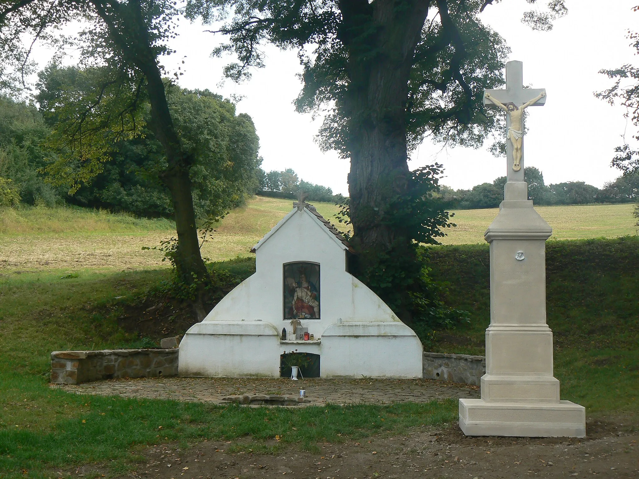 Photo showing: Chapel and spring "Svatá" from 1794, renewal in 2008, Brankovice , Vyškov District, Czech Republic