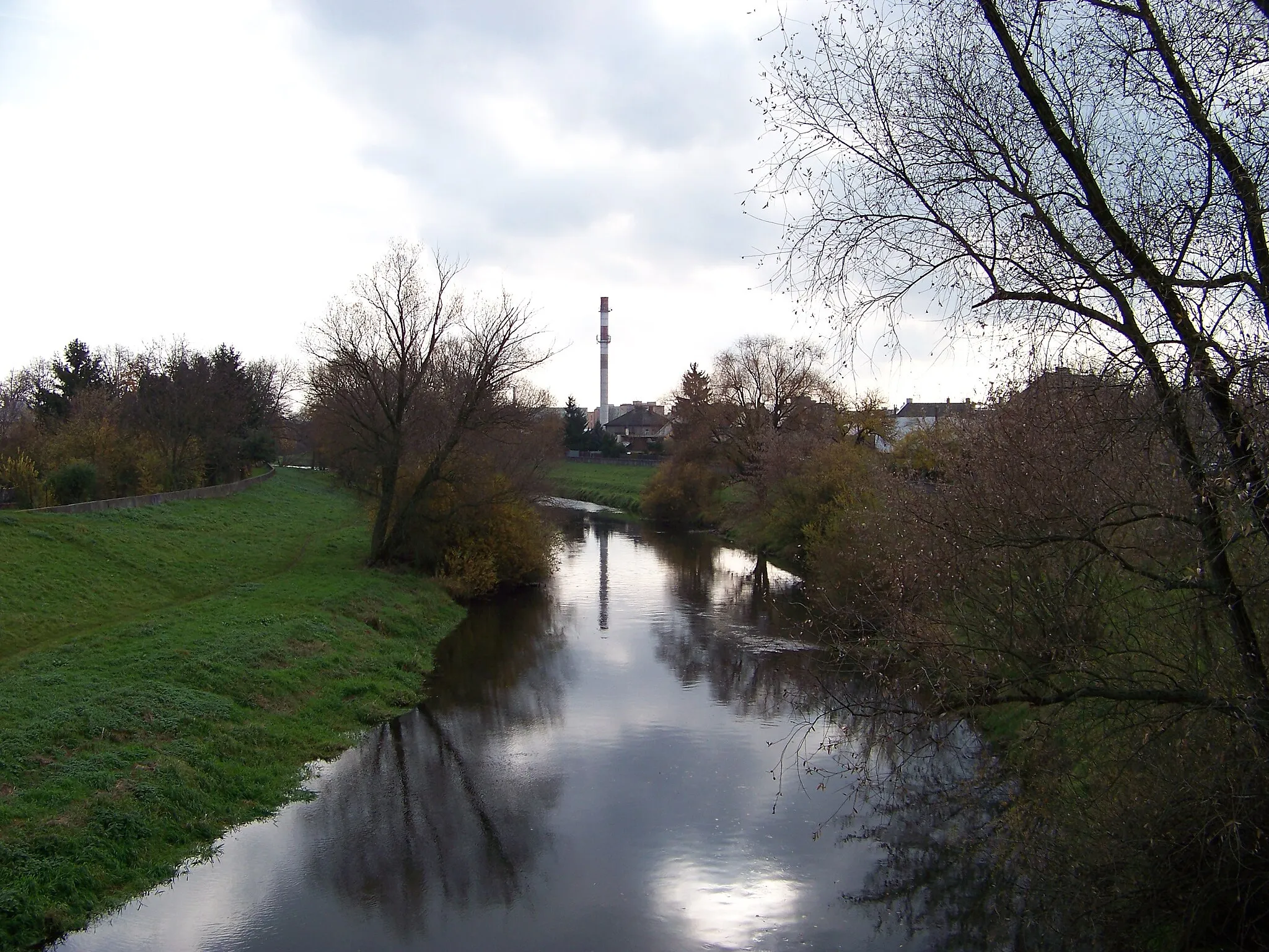 Photo showing: Olomouc-Hejčín and Černovír, Olomouc District, Olomouc Region, Czech Republic. Morava river.