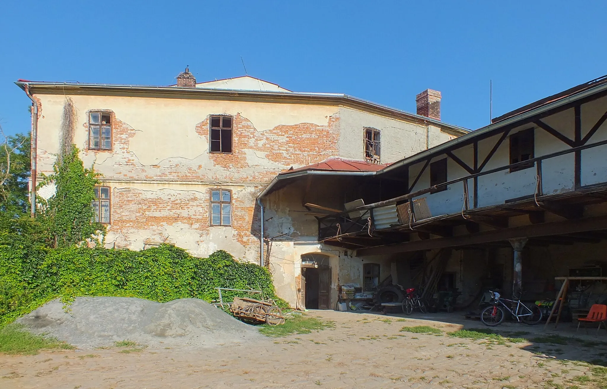 Photo showing: Horse farm and former mill Šargoun.