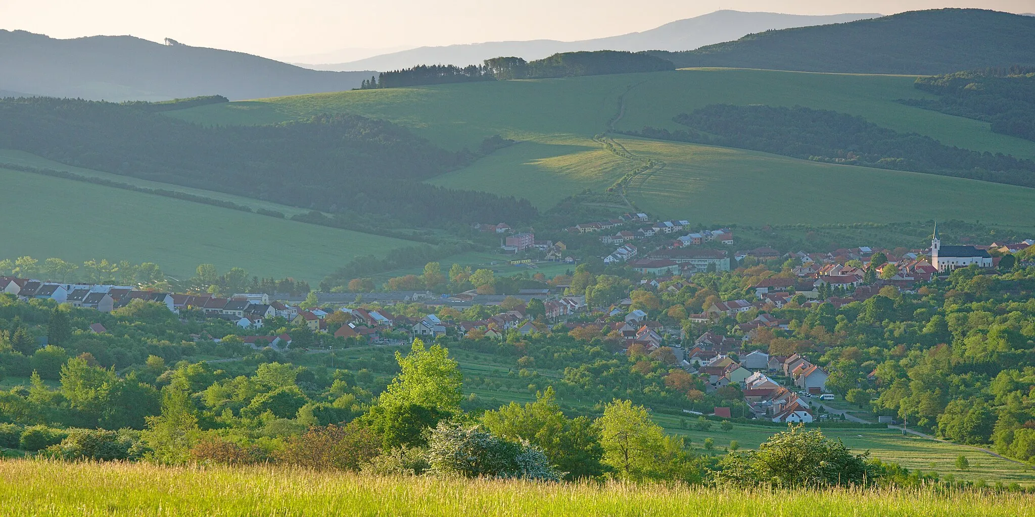 Photo showing: Pohled na obec, Strání, okres Uherské Hradiště