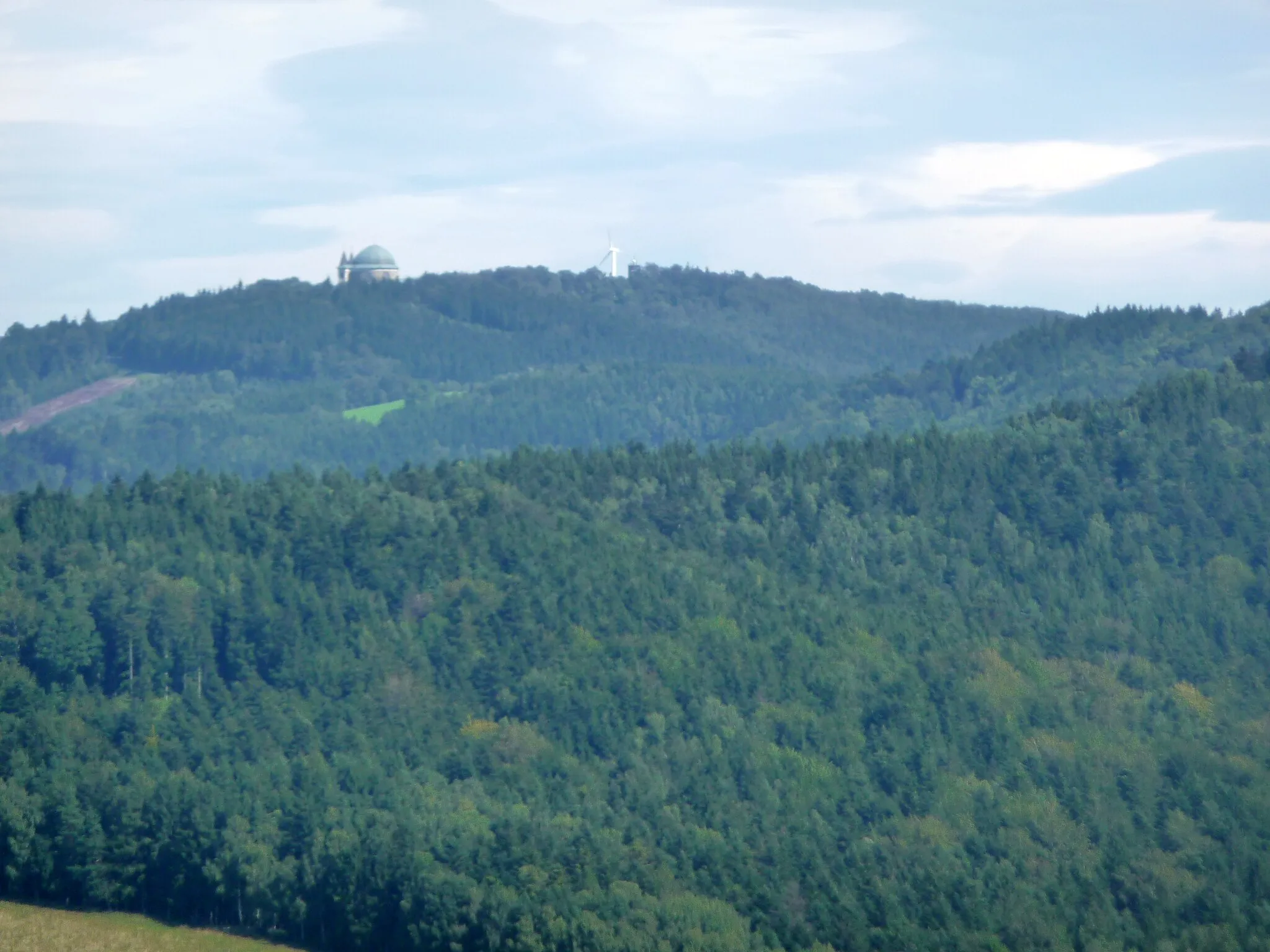 Photo showing: View to Hostýn from Ondřejovsko, Zlín District