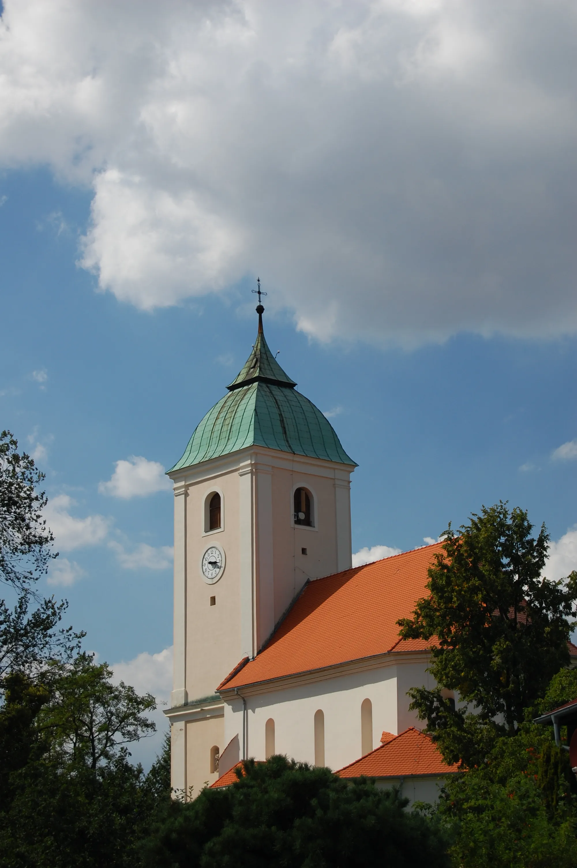 Photo showing: Kostel Nejsvětější Trojice - pohled zezadu, Plumlov, okres Prostějov