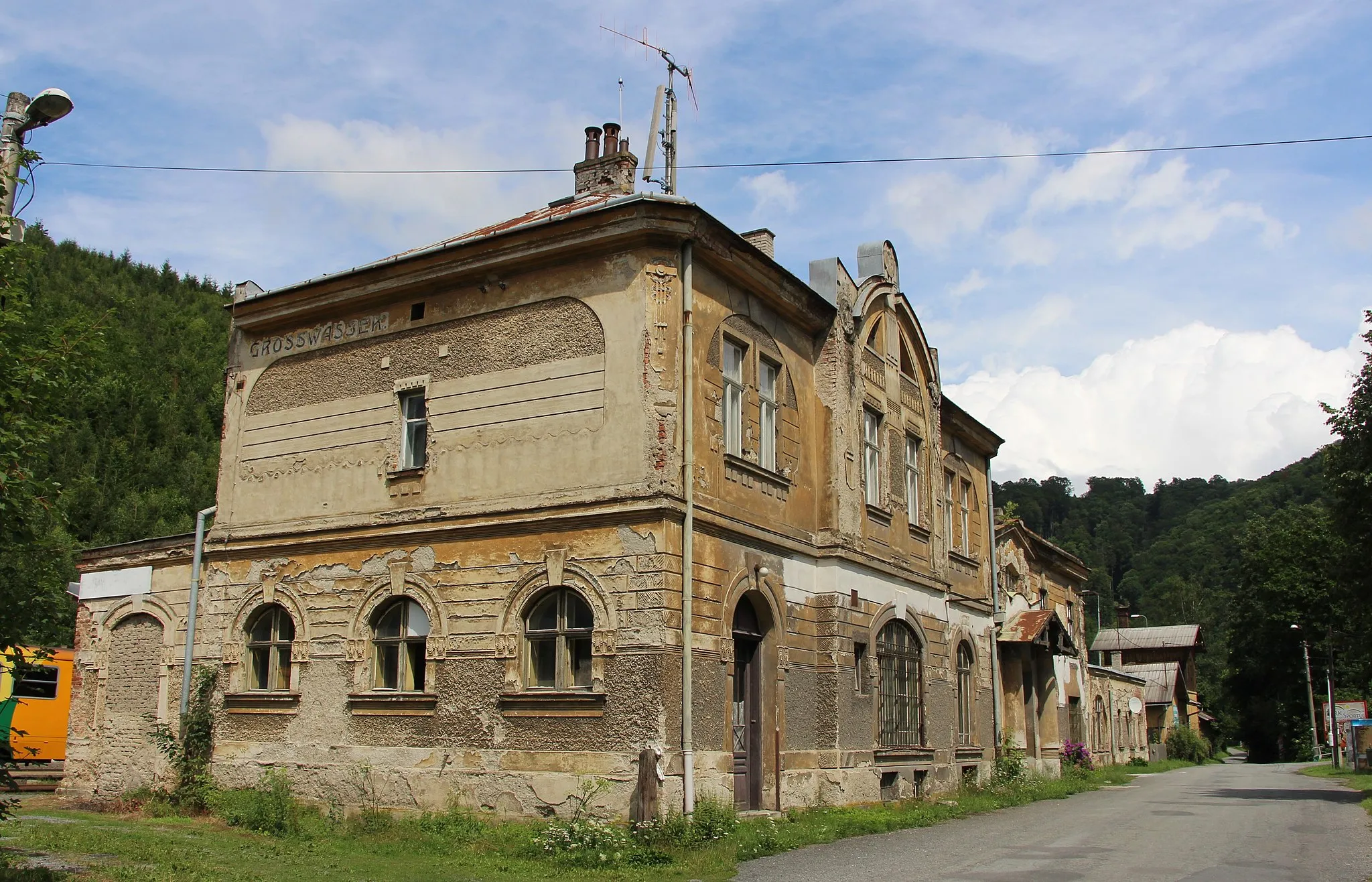 Photo showing: Hrubá Voda - train station. Czech Republic