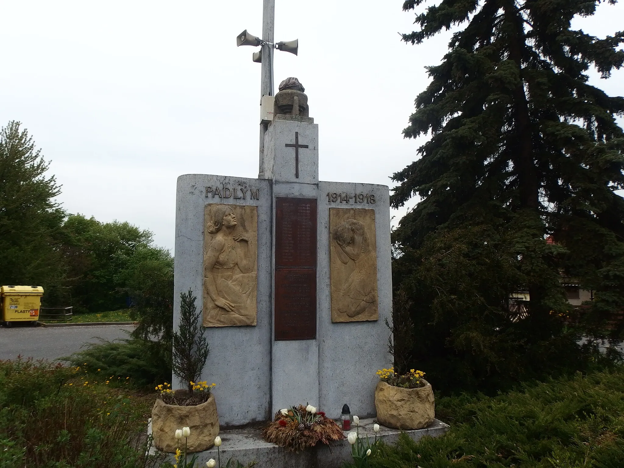 Photo showing: Zlín, Czech Republic, part Kudlov. World War I memorial.