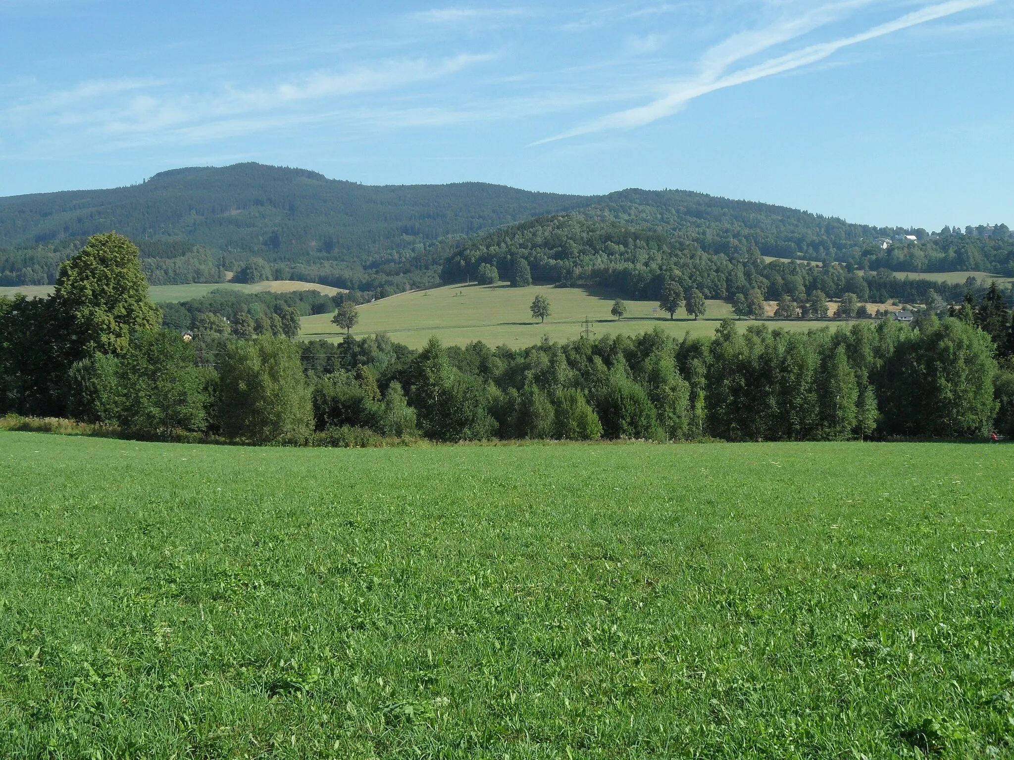 Photo showing: Bobrovník J. View from Bobrovník to North: Mountains Arround Lázně Jeseník. Jeseník District, the Czech Republic.