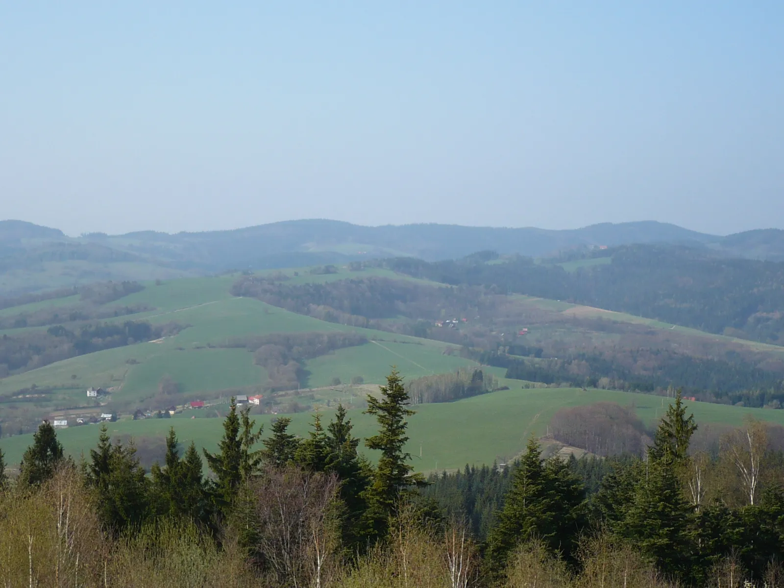 Photo showing: Cubuv kopec – hill and observation tower