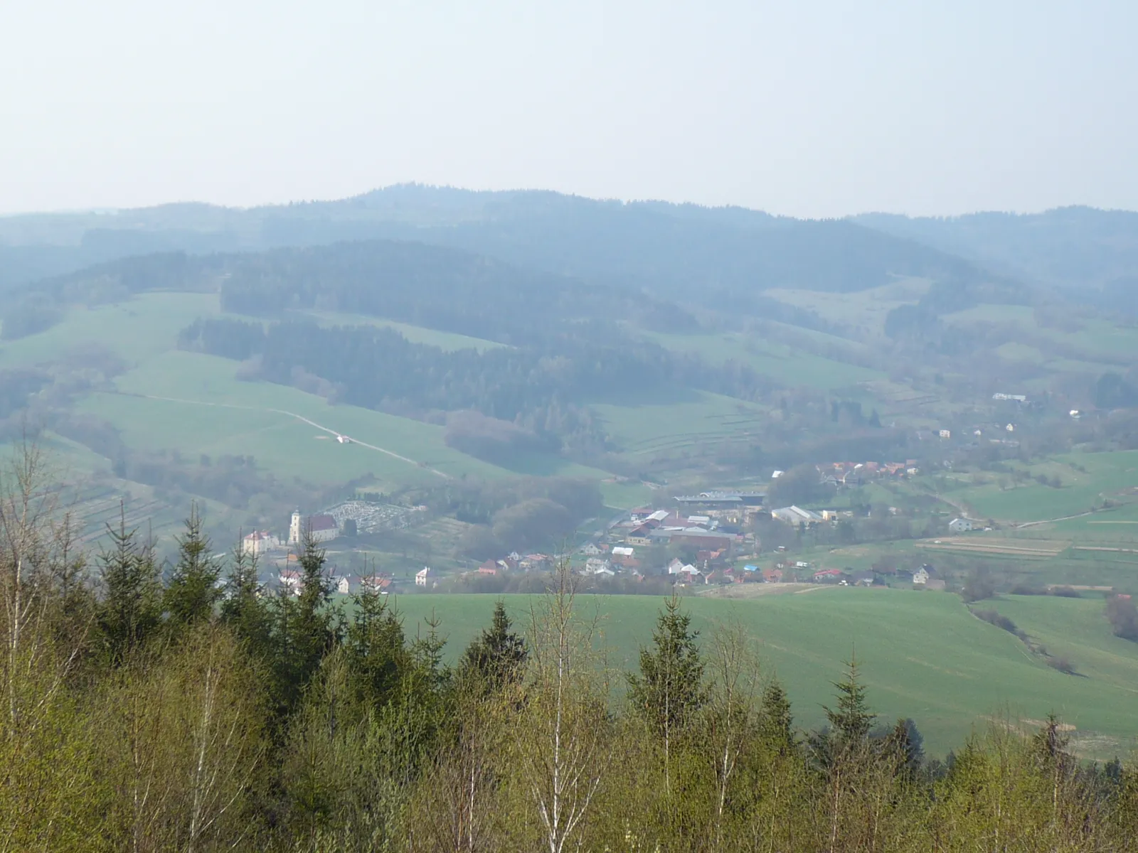 Photo showing: Cubuv kopec – hill and observation tower