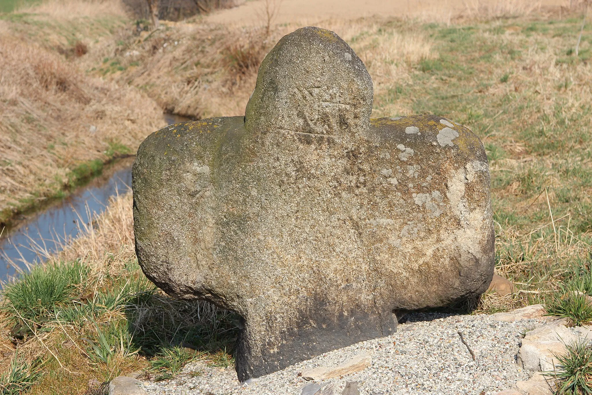 Photo showing: Stone cross in Unikowice