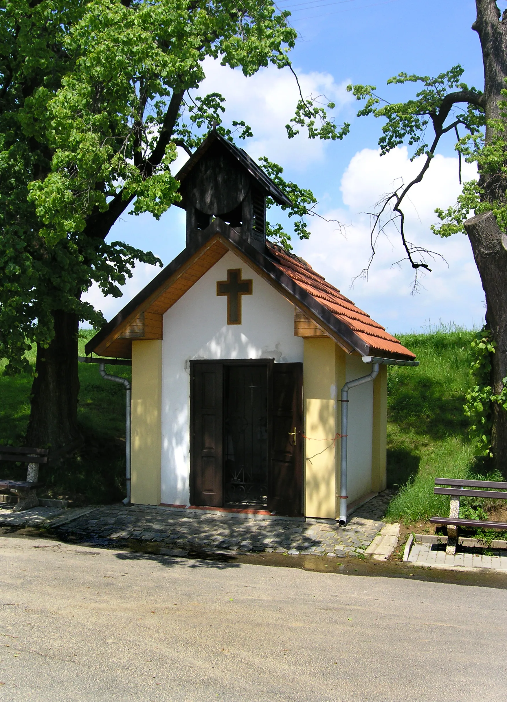 Photo showing: Chapel in Zdislavice, part of Troubky-Zdislavice village, Czech Republic