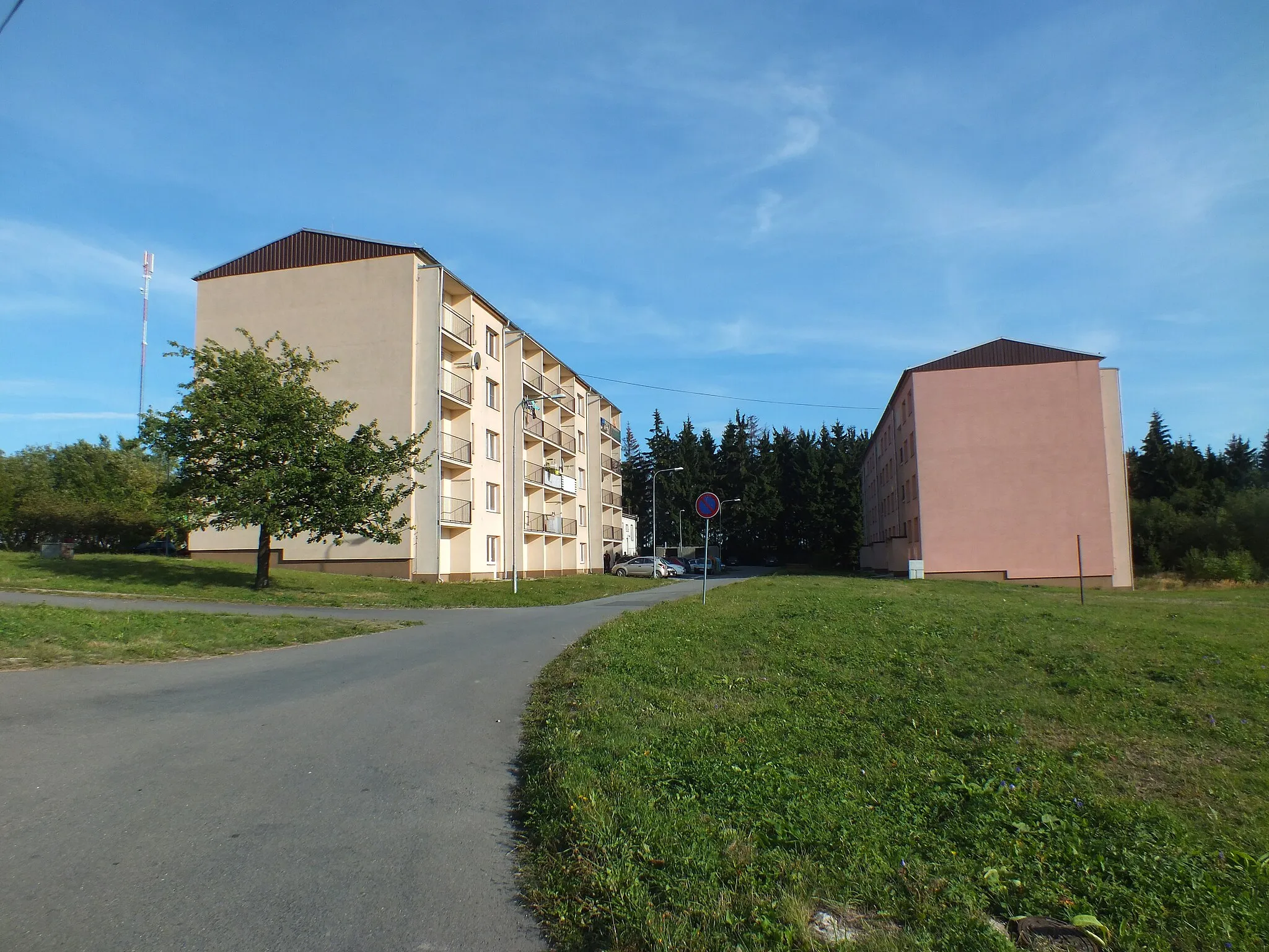 Photo showing: Kozlov (Olomouc District) - panel houses in the upper part of the village