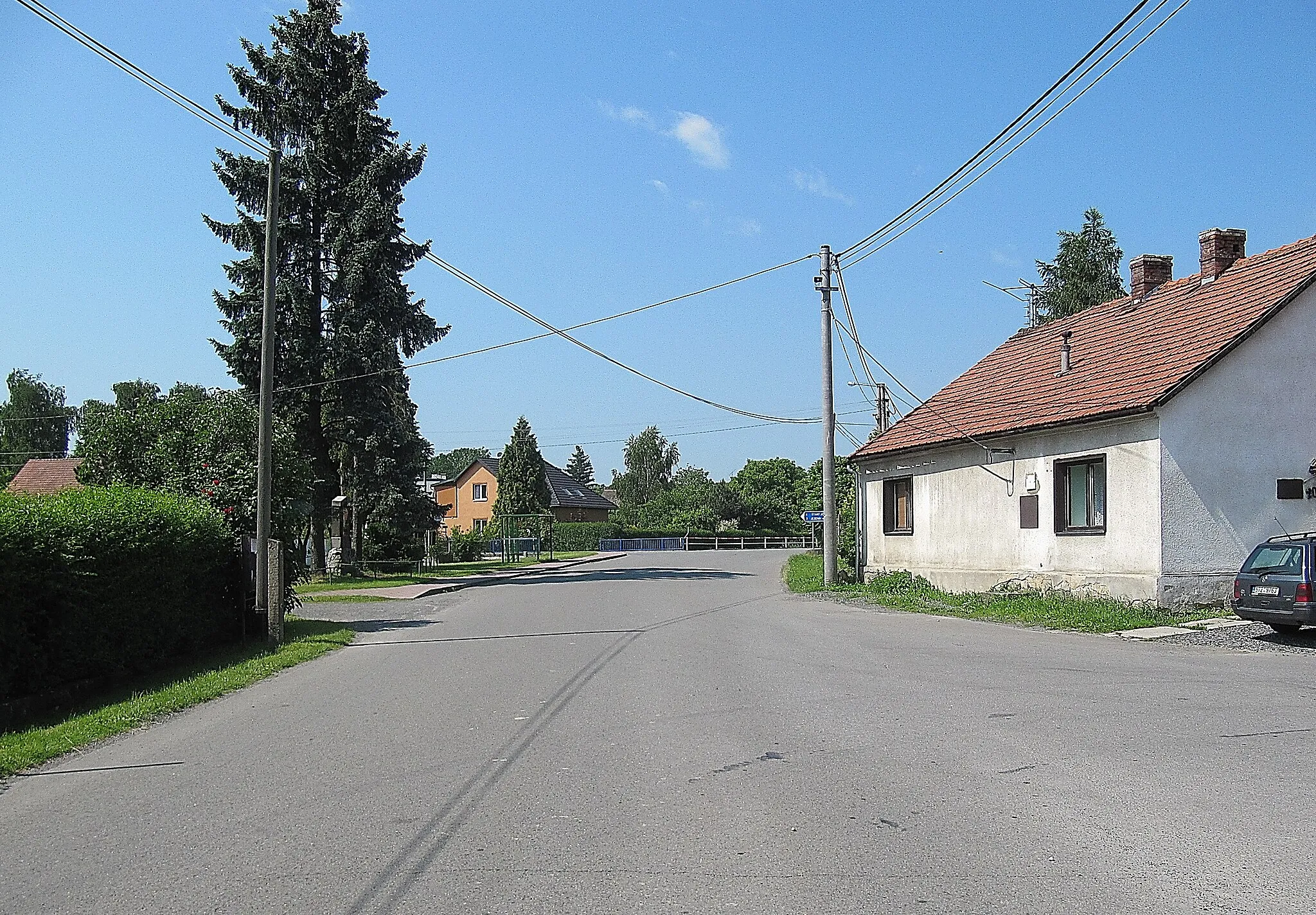 Photo showing: Vražné, Nový Jičín District, Czech Republic. Street in center of the village.