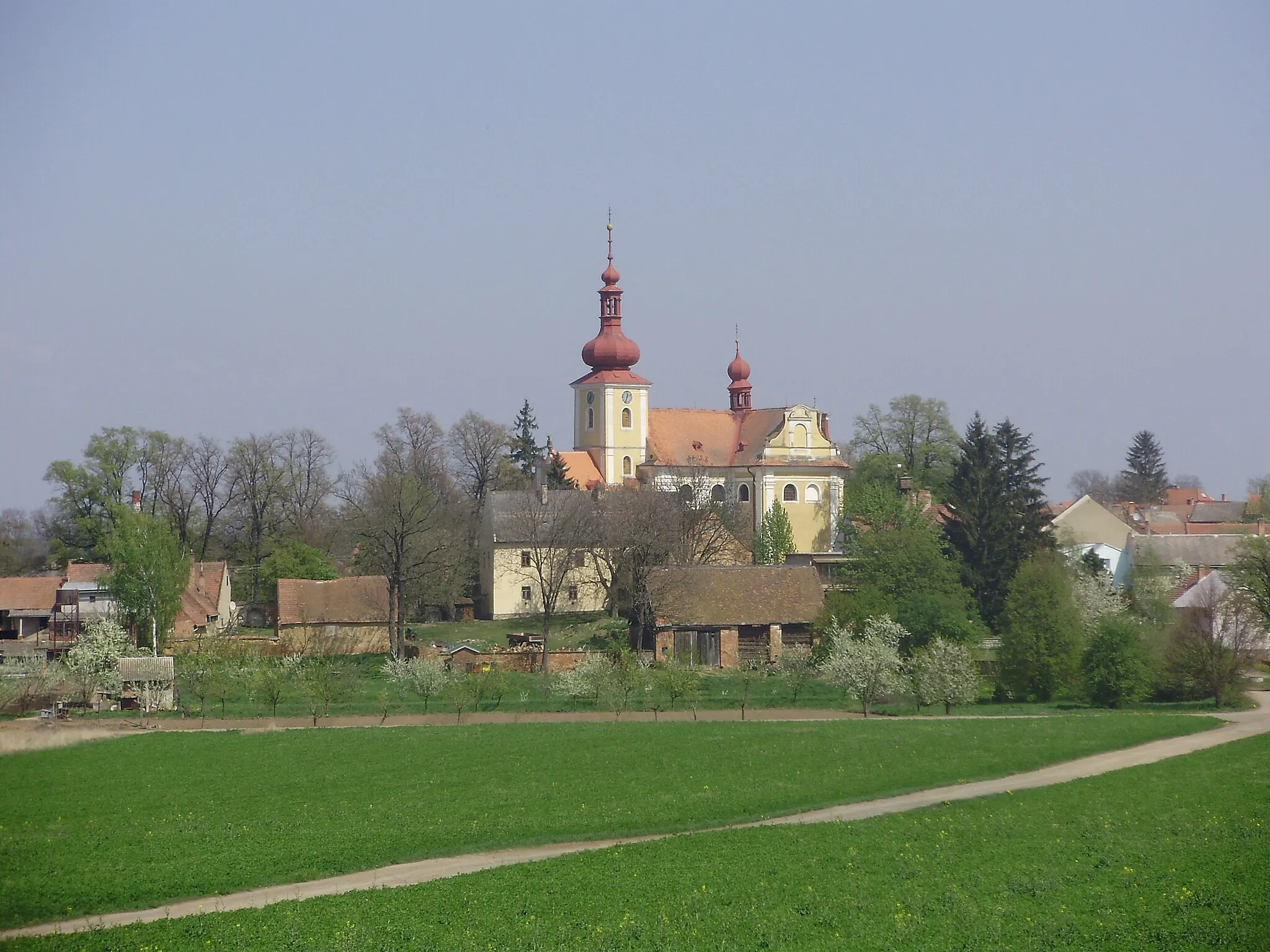 Photo showing: Kostel Svatého Petra a Pavla Tištín