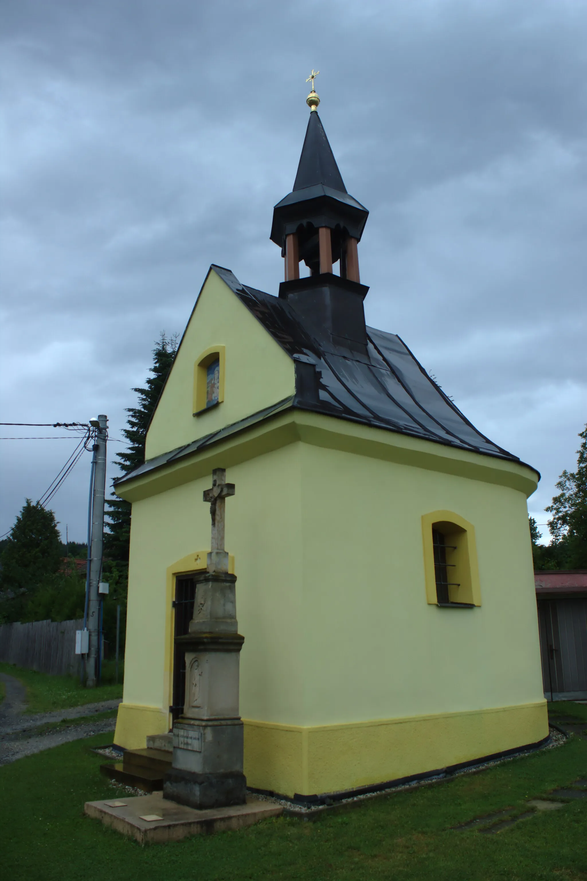 Photo showing: A chapel in the village of Lipinka, Olomouc Region, CZ