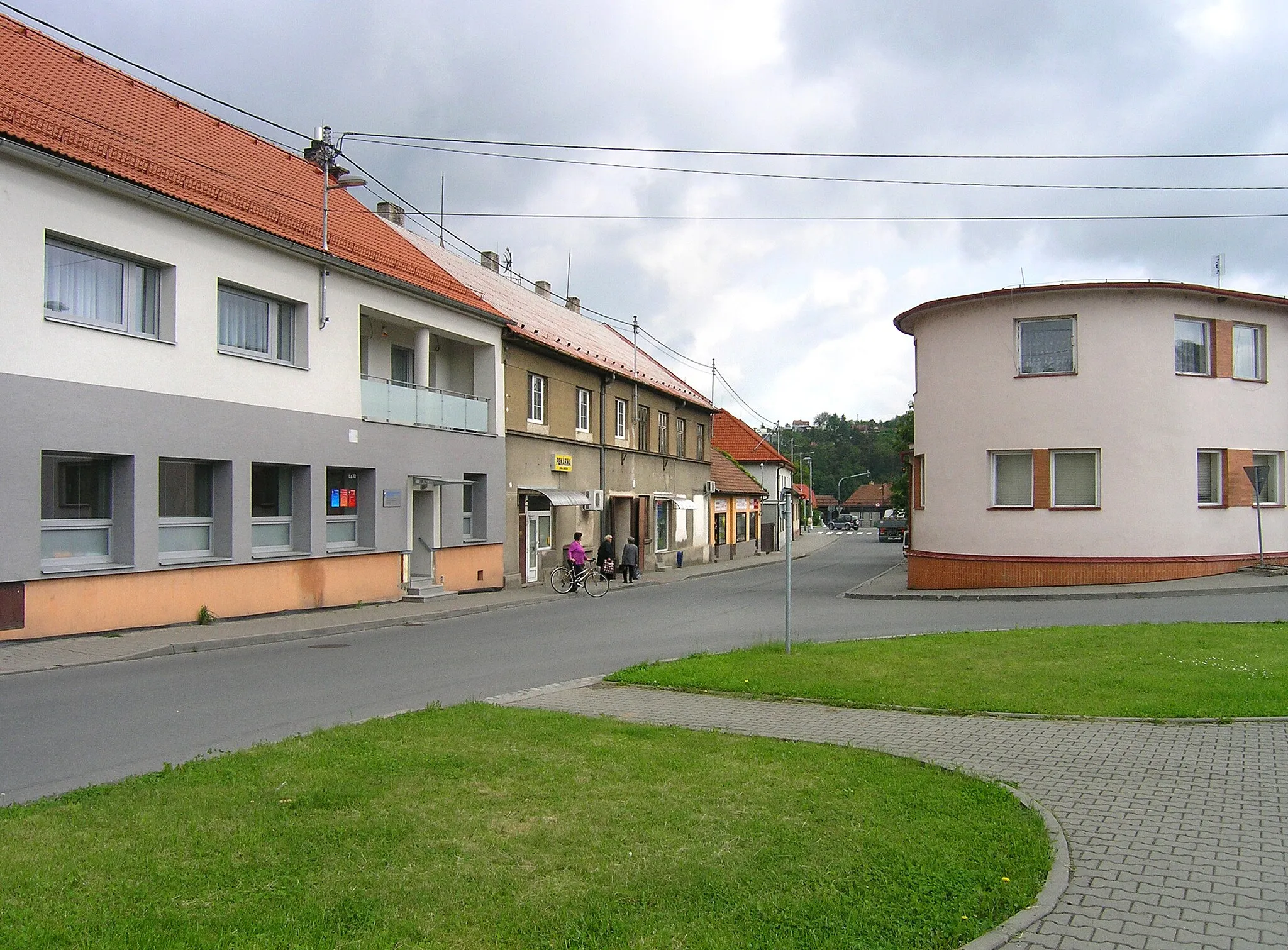 Photo showing: Podřevnická street in Želechovice nad Dřevnicí, Czech Republic