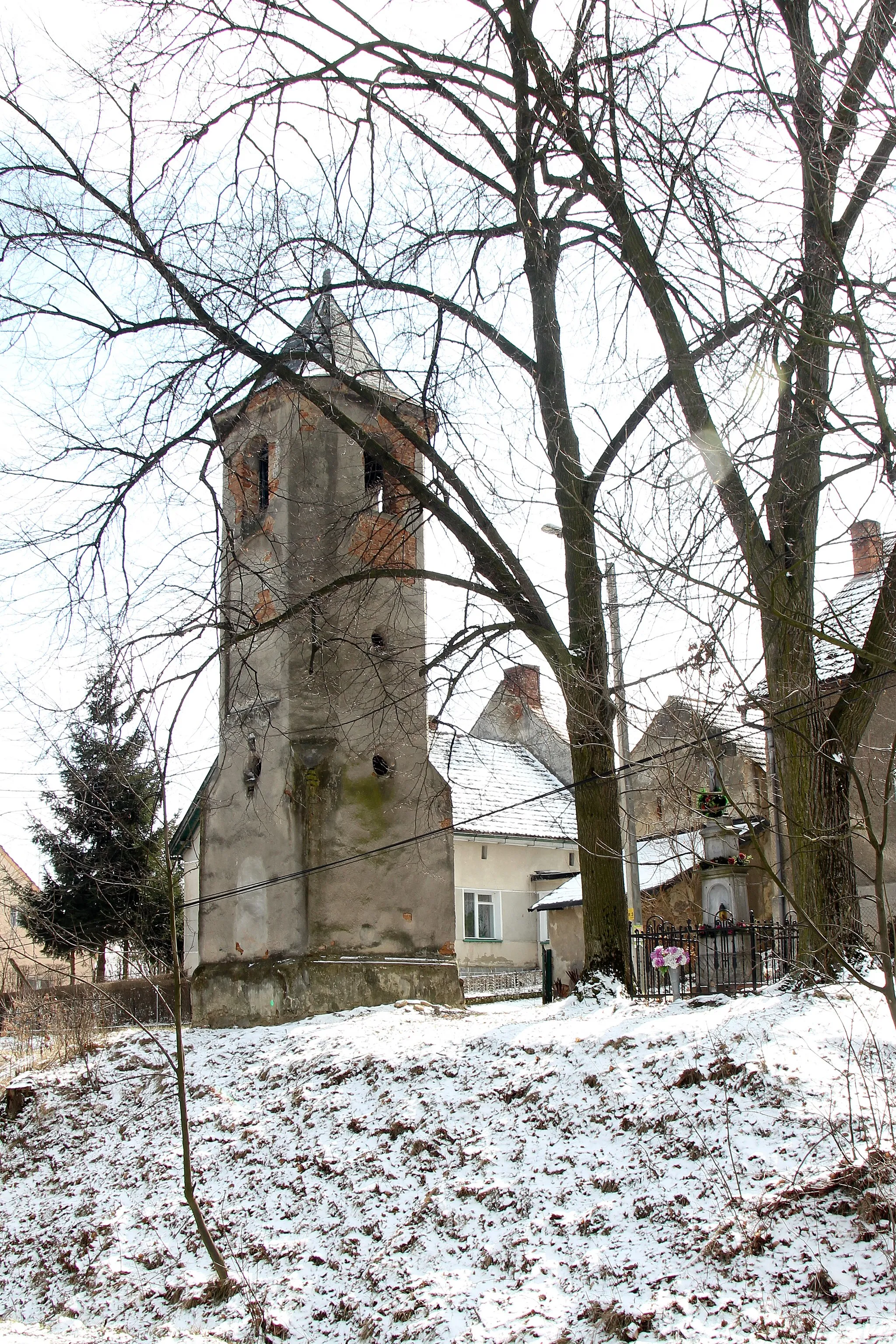 Photo showing: Dzwonnica (z 1878?) w Markowicach – wieś w Polsce, w województwie opolskim, w powiecie nyskim, w gminie Głuchołazy.