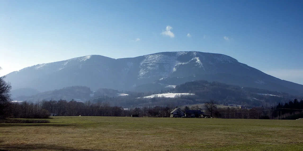 Photo showing: Smrk in the Moravian-Silesian Beskids in early spring