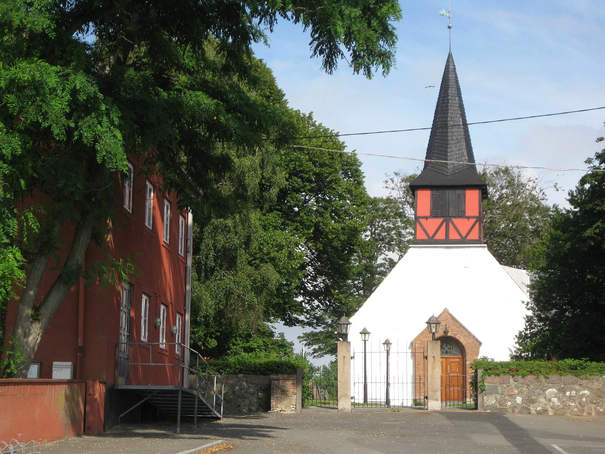 Photo showing: The church "Hasle Kirke" in the small town "Hasle" on the island Bornholm in east Denmark.