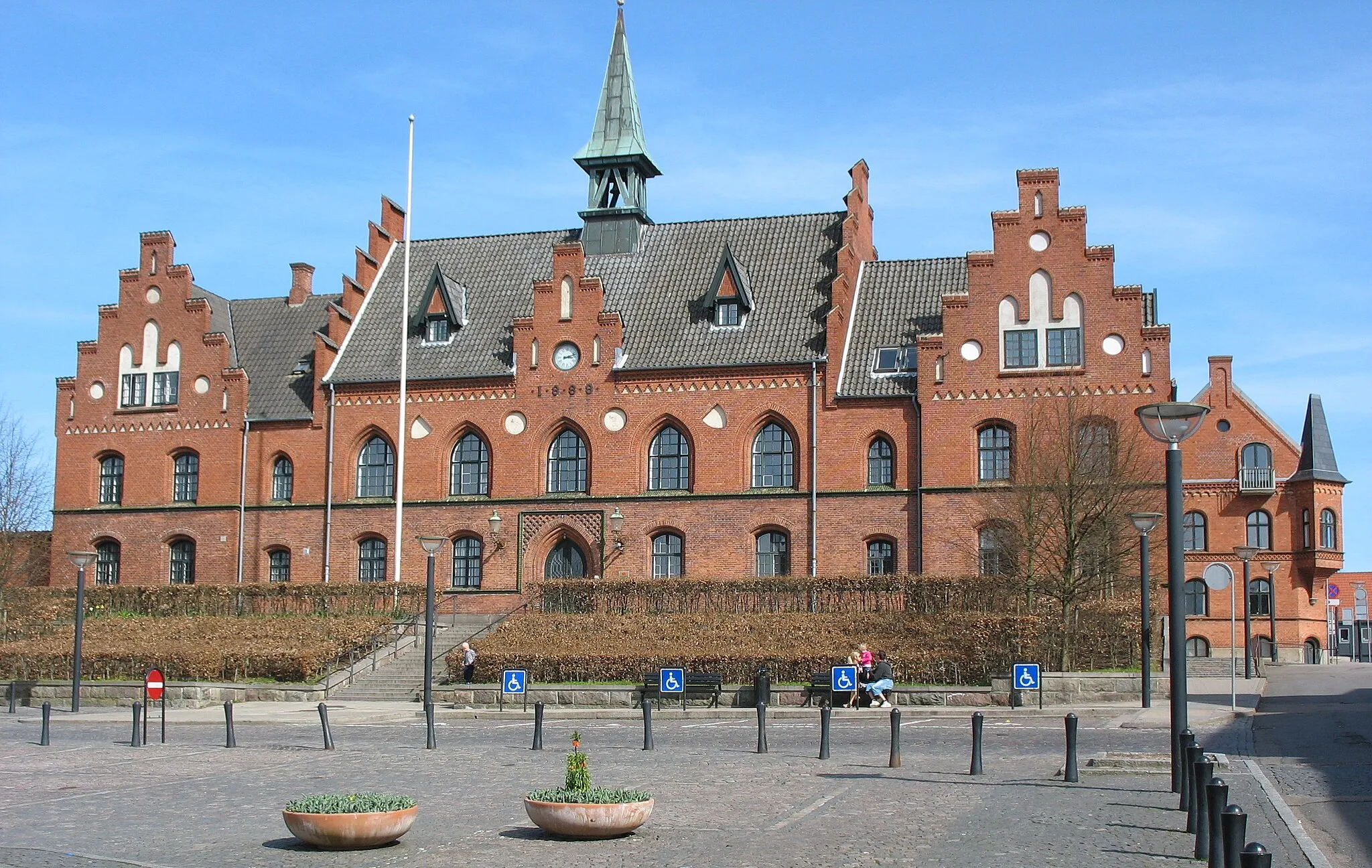 Photo showing: Det Gamle Rådhus i Hillerød - nu byret