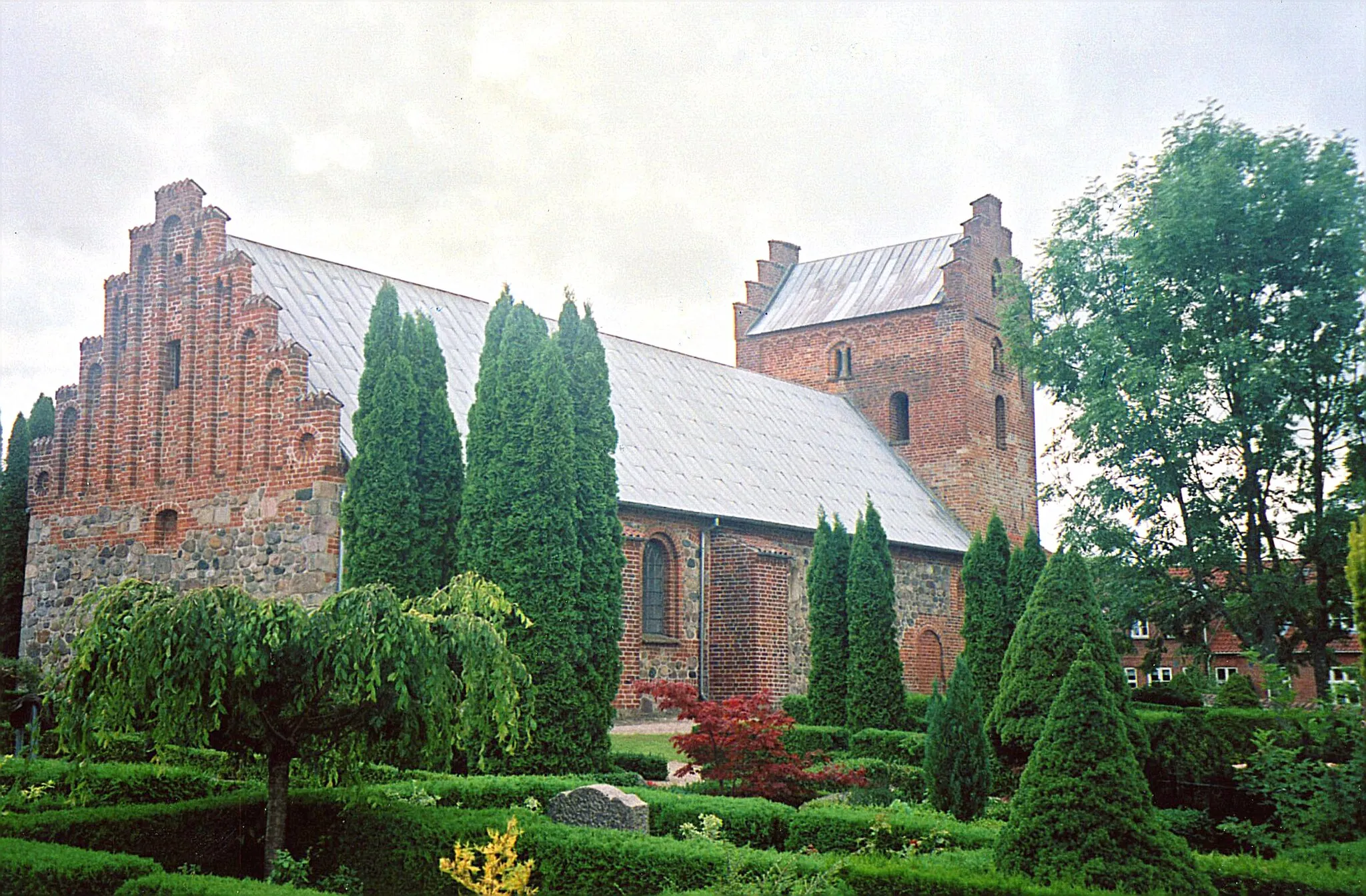 Photo showing: Nørre Herlev Kirke, Nørre Herlev Sogn, Hillerød Kommune