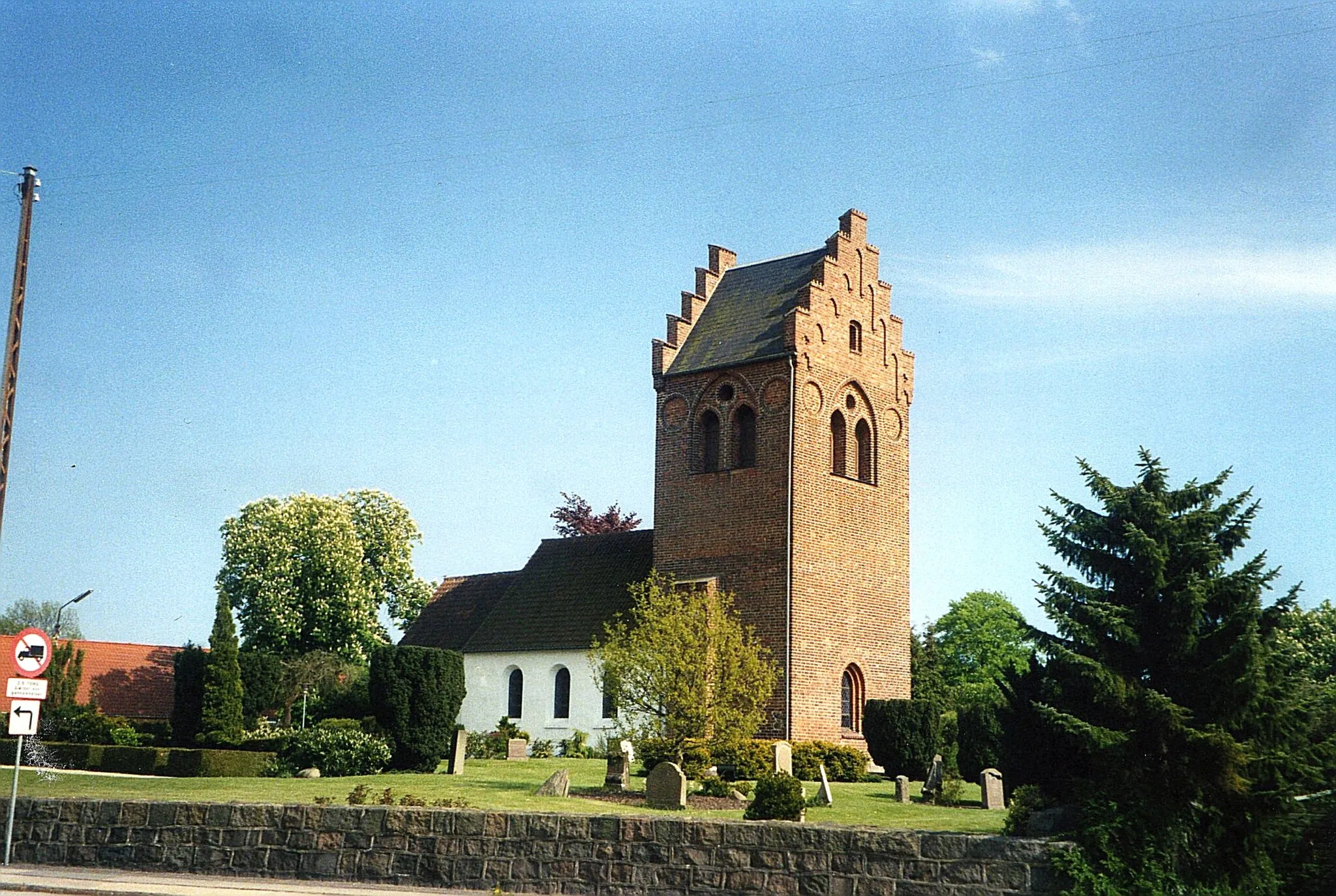 Photo showing: Brøndbyøster Kirke