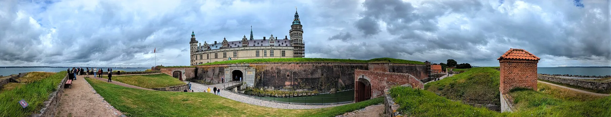 Photo showing: Panoramic view of Kronborg, the castle at Helsingør, Denmark