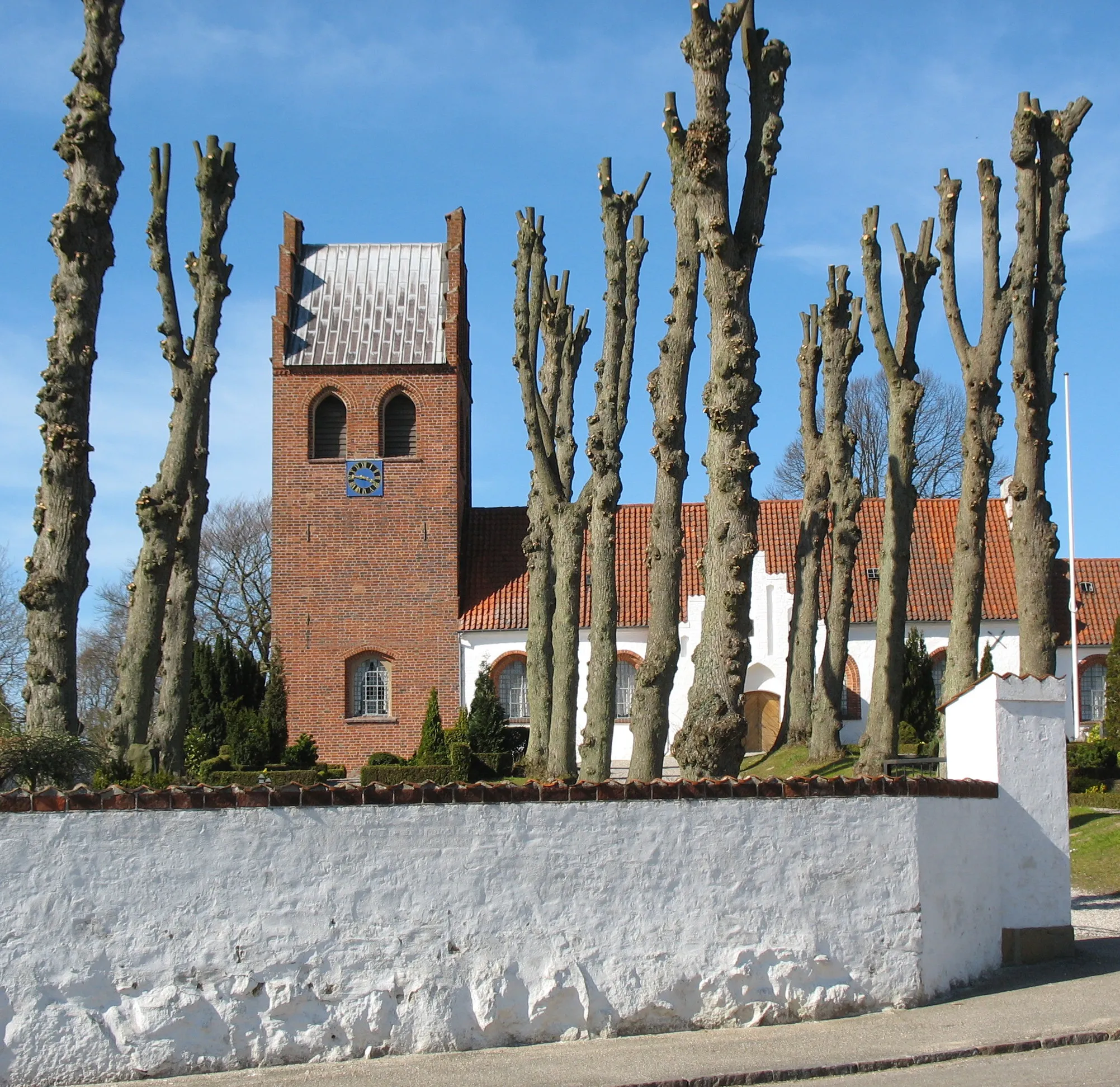 Photo showing: Helsinge Kirke
