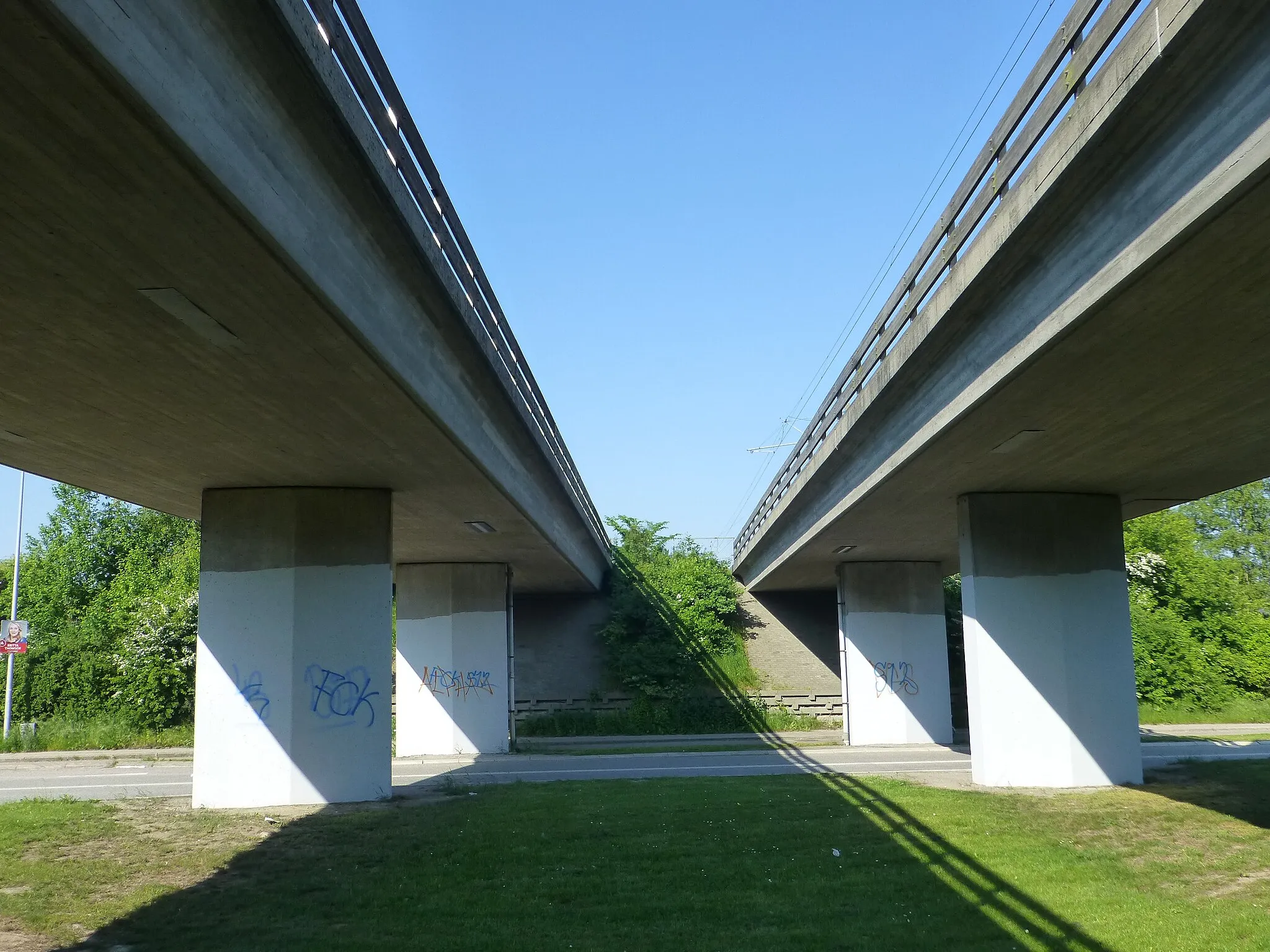 Photo showing: Greve Station, a S-train station on Køge Bugt-banen between Copenhagen and Køge in Denmark.